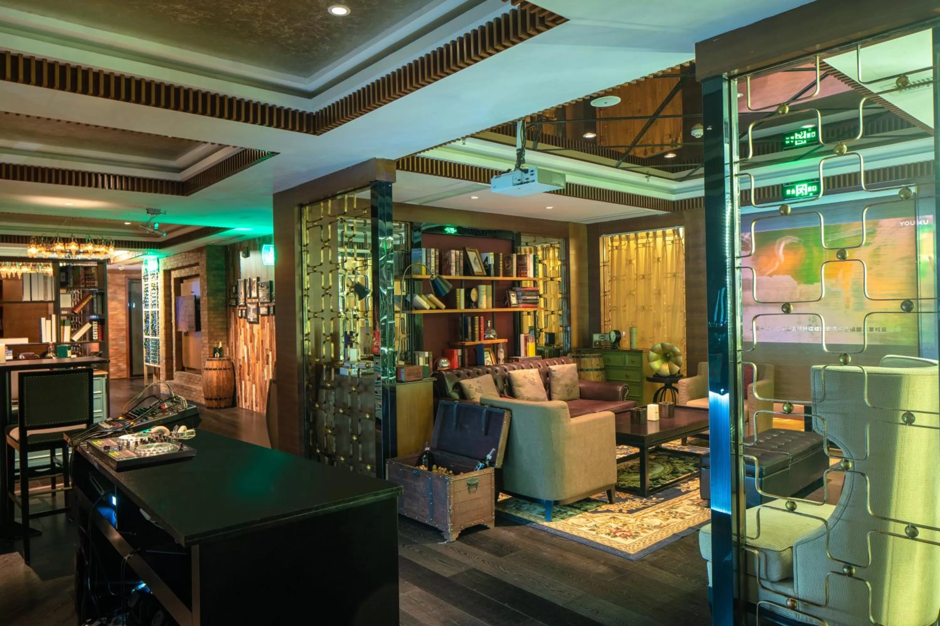 Restaurant/places to eat in Holiday Inn Nanchang Riverside by IHG