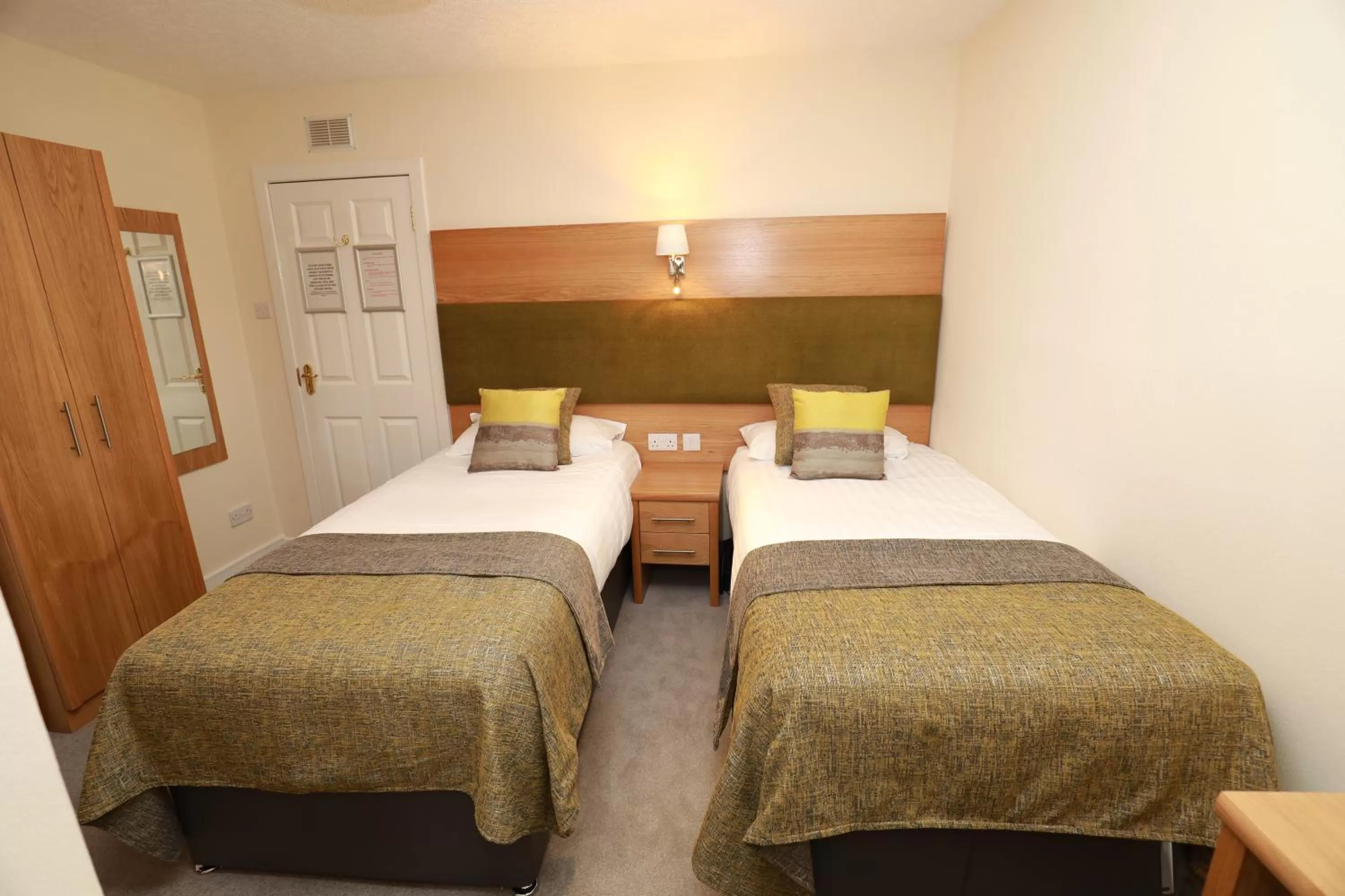 Bed in The Famous Star Hotel Moffat