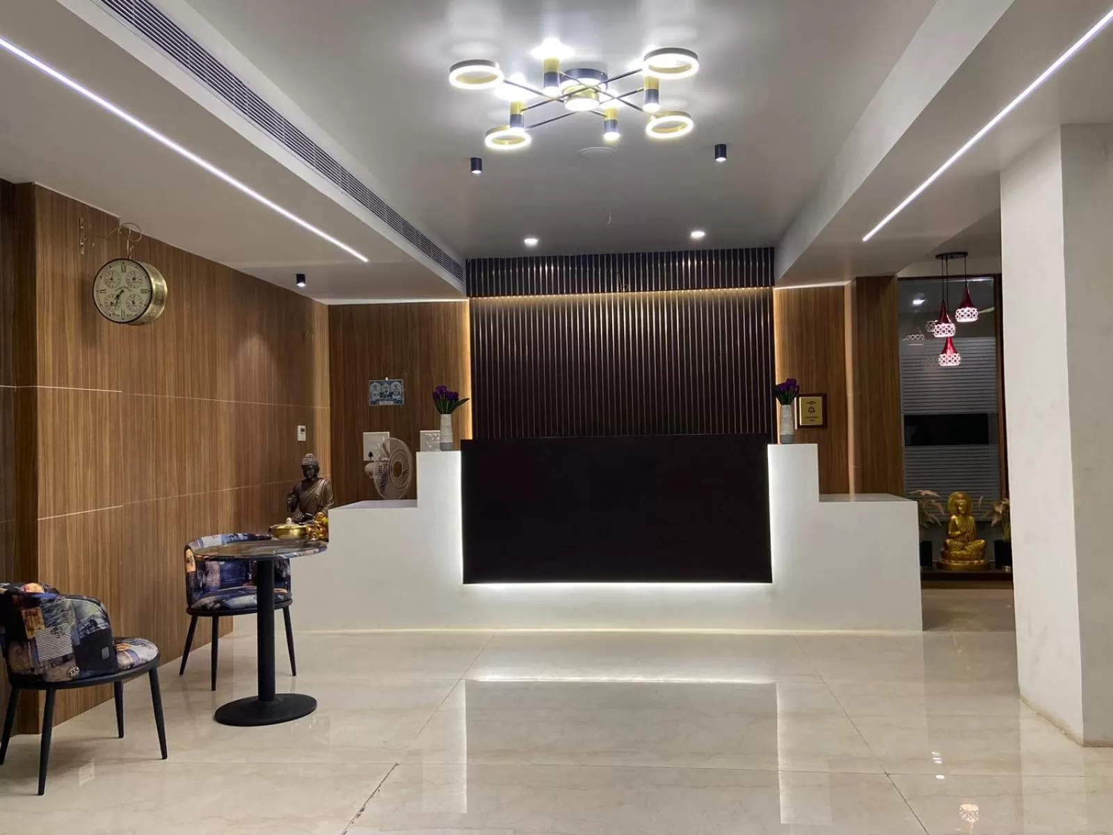 Lobby or reception in Le Shiv Executive Suite