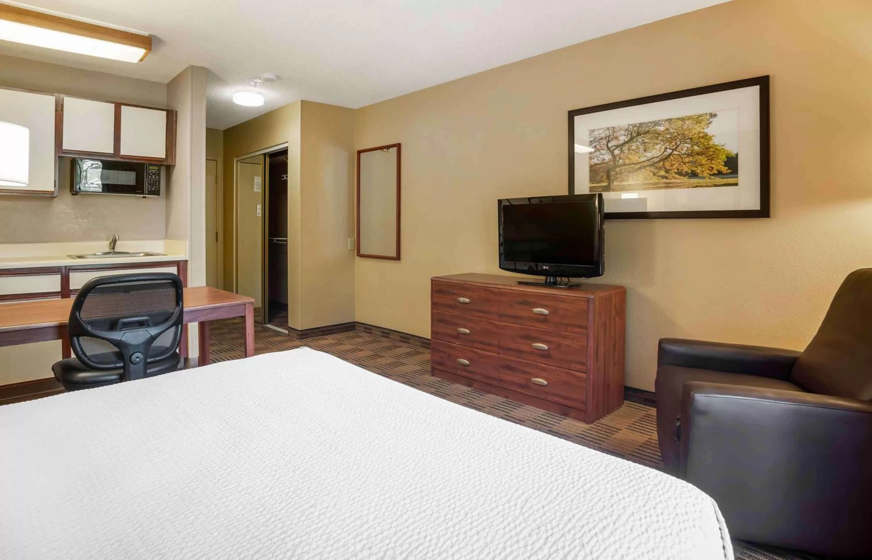 Queen Studio - Non-Smoking in Extended Stay America Select Suites - Columbia - Gateway Drive