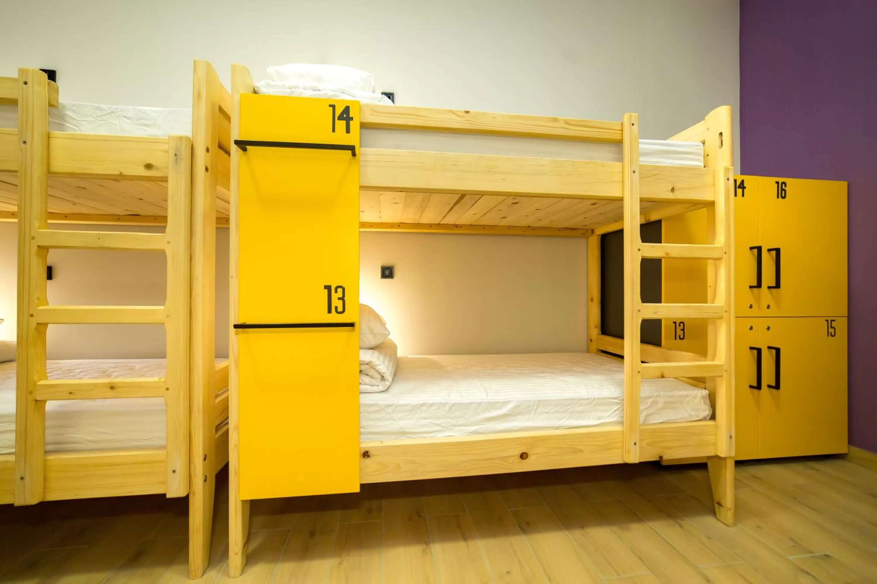 Bed in HOTEL Bee Station