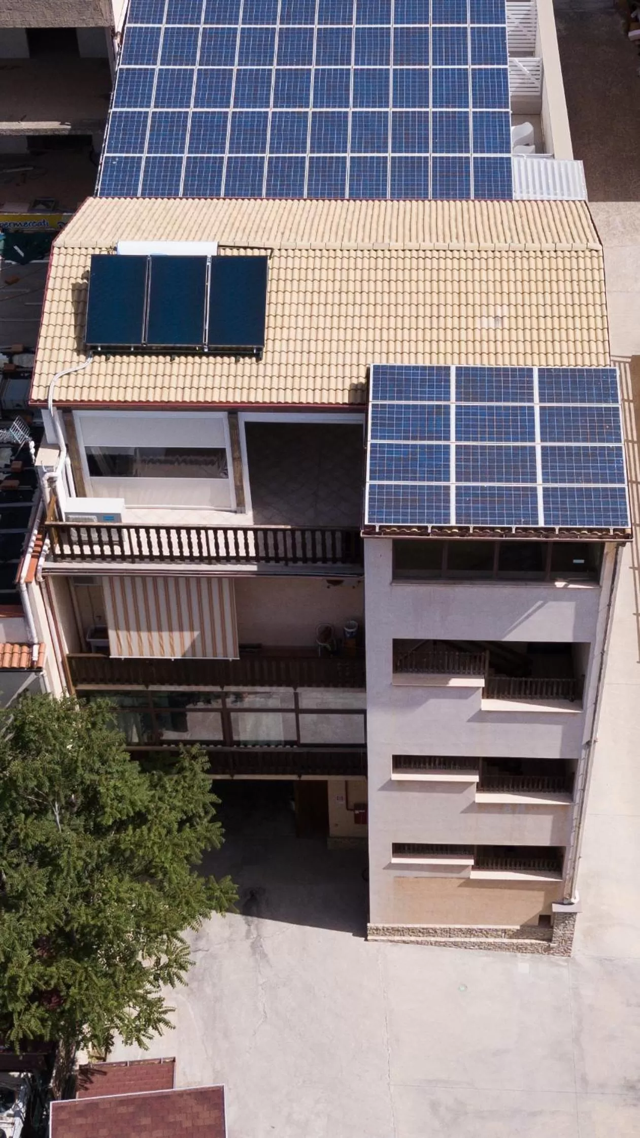 Property building in Corleone GUESTHOUSE