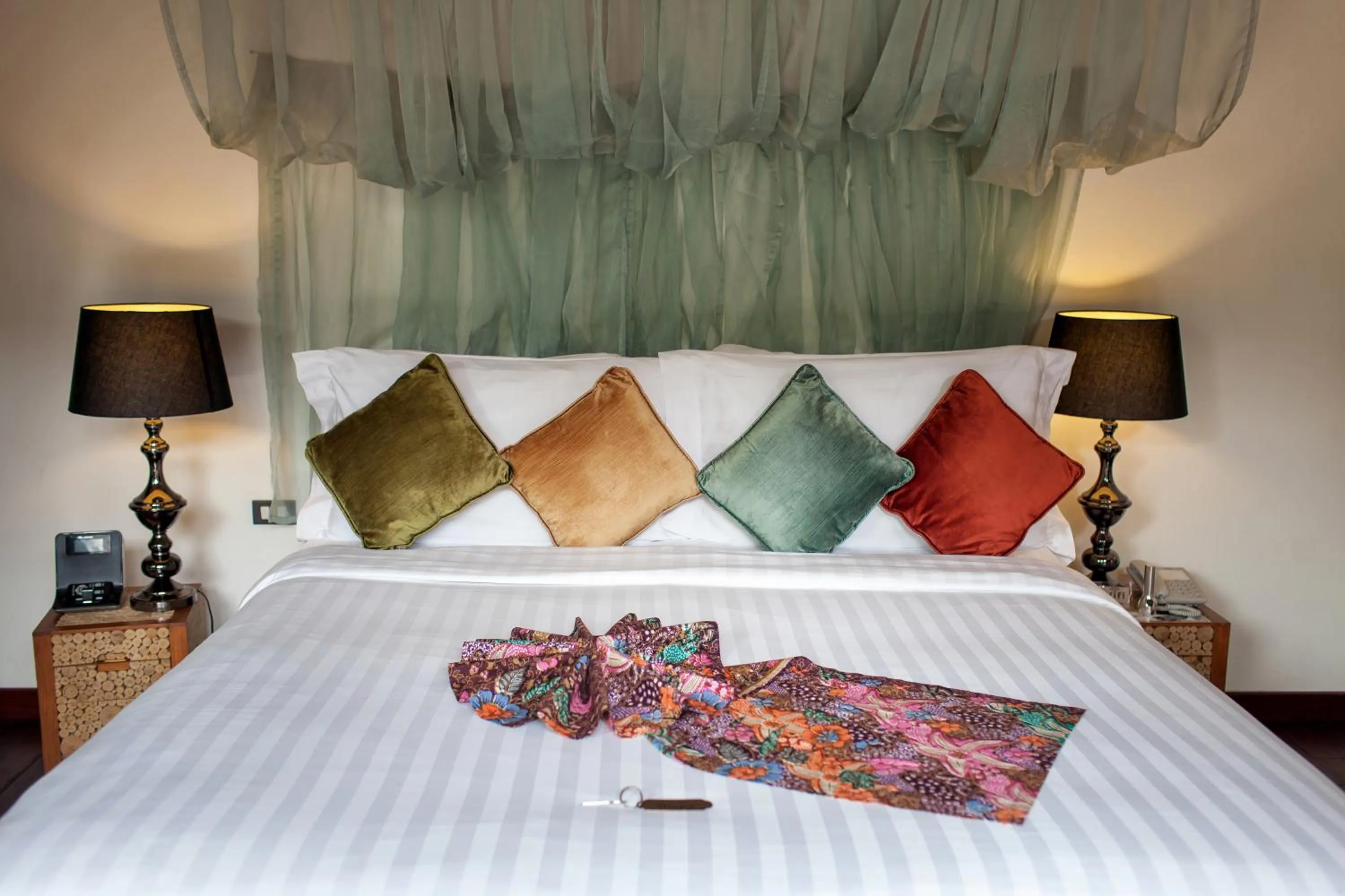 Bed in Tango Luxe Beach Villa, Koh Samui