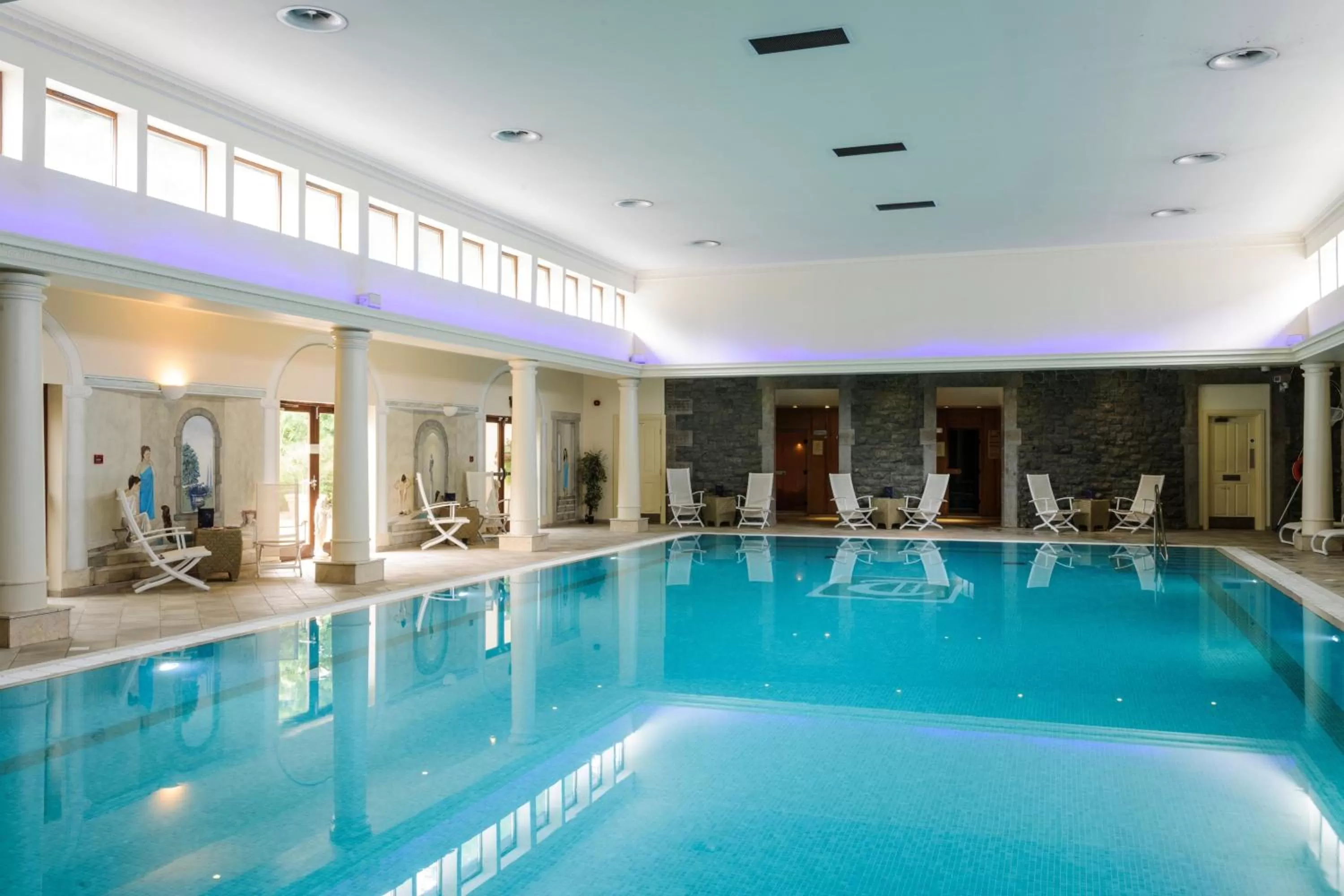 Swimming pool in Tre-Ysgawen Hall & Spa
