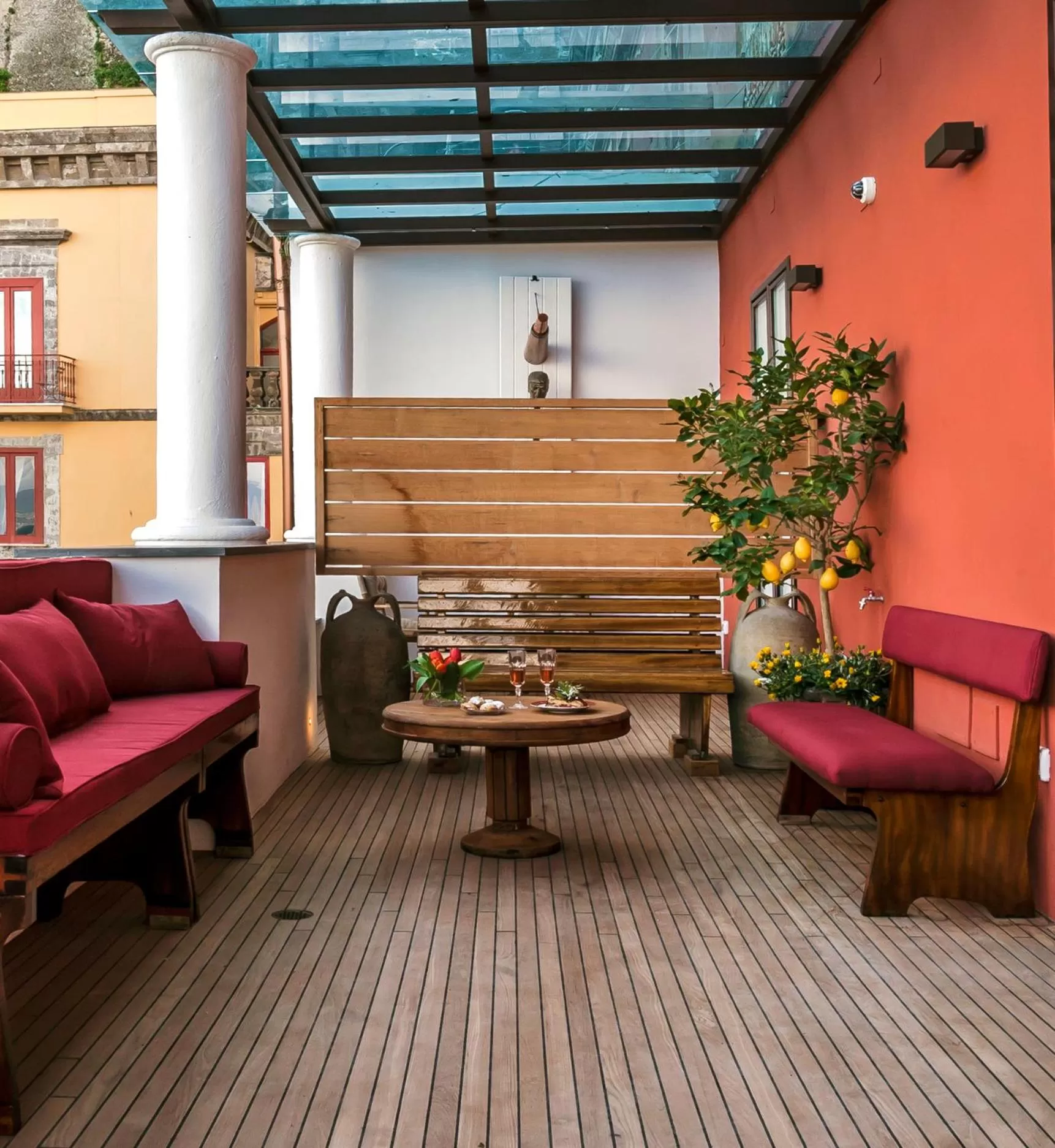 Patio in Yacht Club Capo Cervo Suites B&B