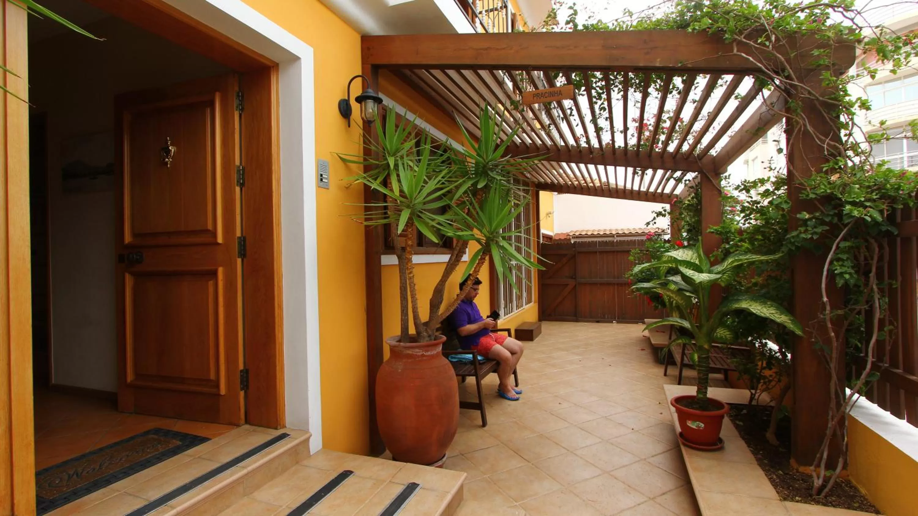 Garden in Kira's Boutique Hotel