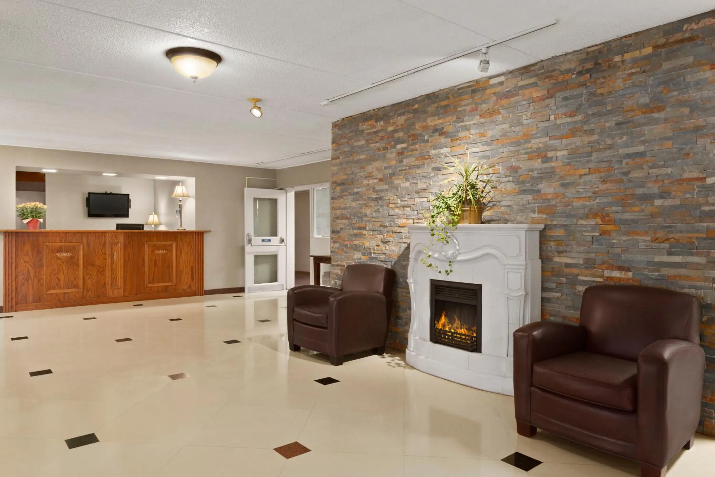 Lobby or reception in Travelodge by Wyndham Owen Sound ON