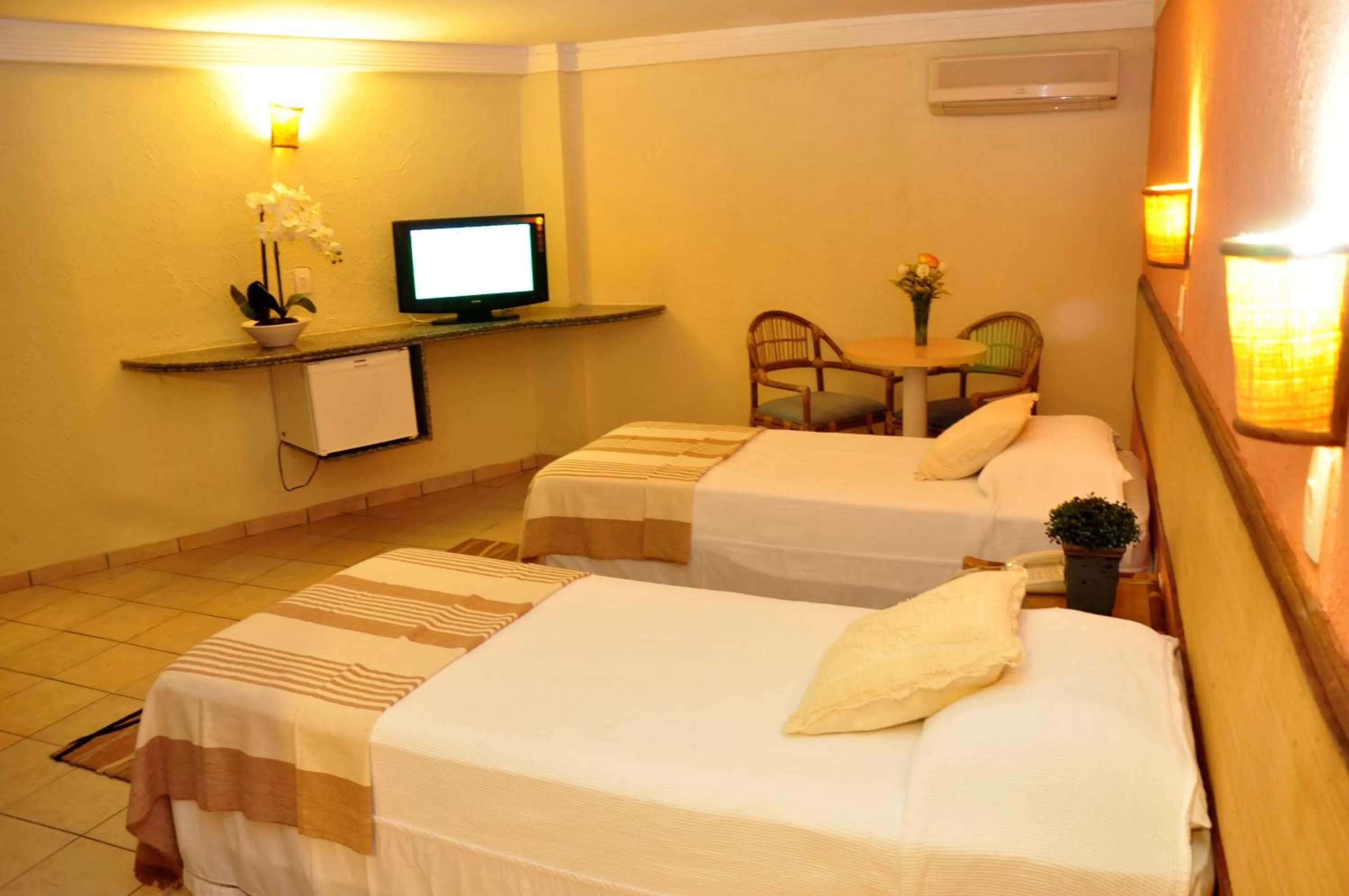 Photo of the whole room, Bed in Natal Praia Hotel