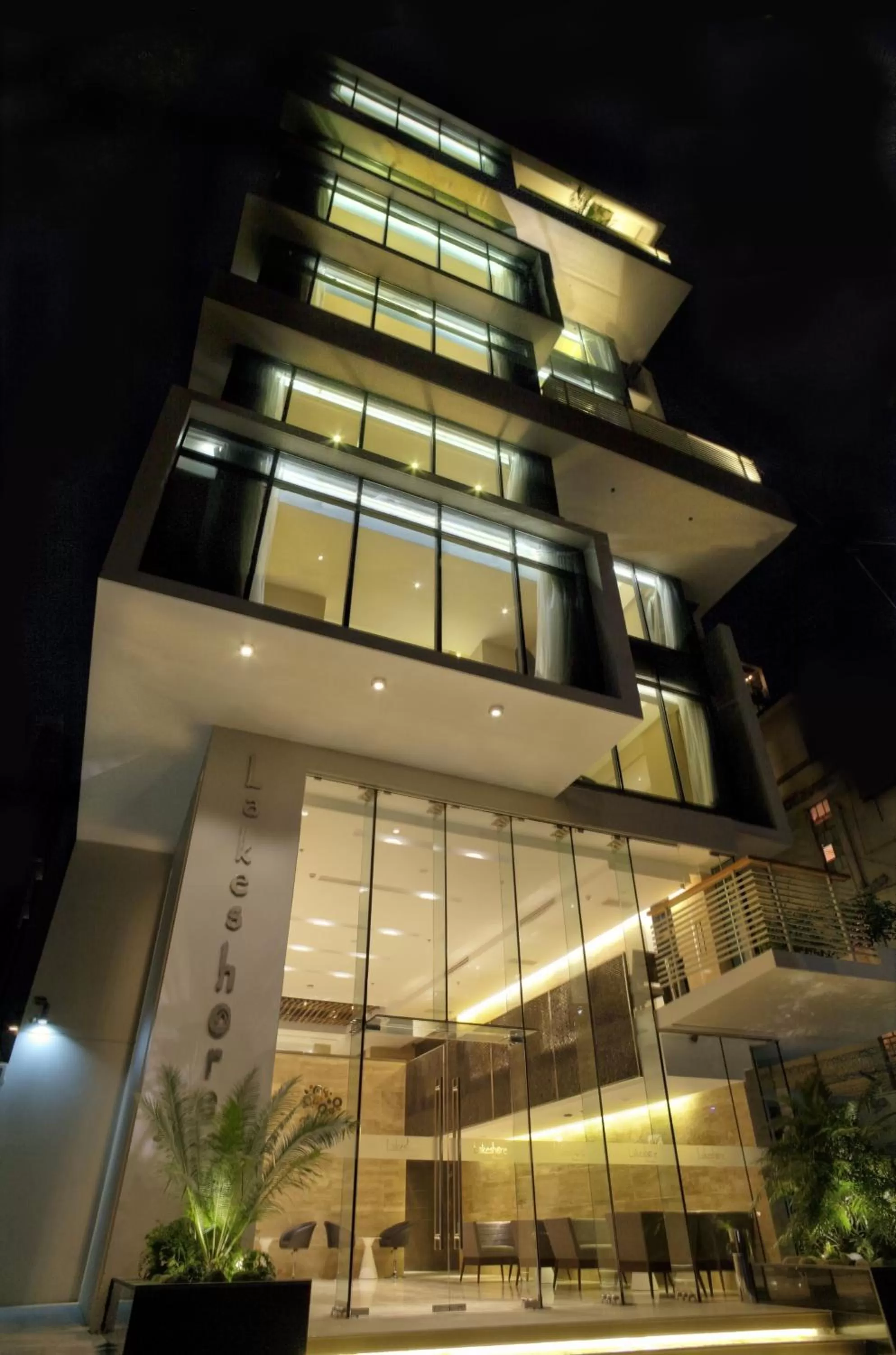 Facade/entrance in Lakeshore Banani