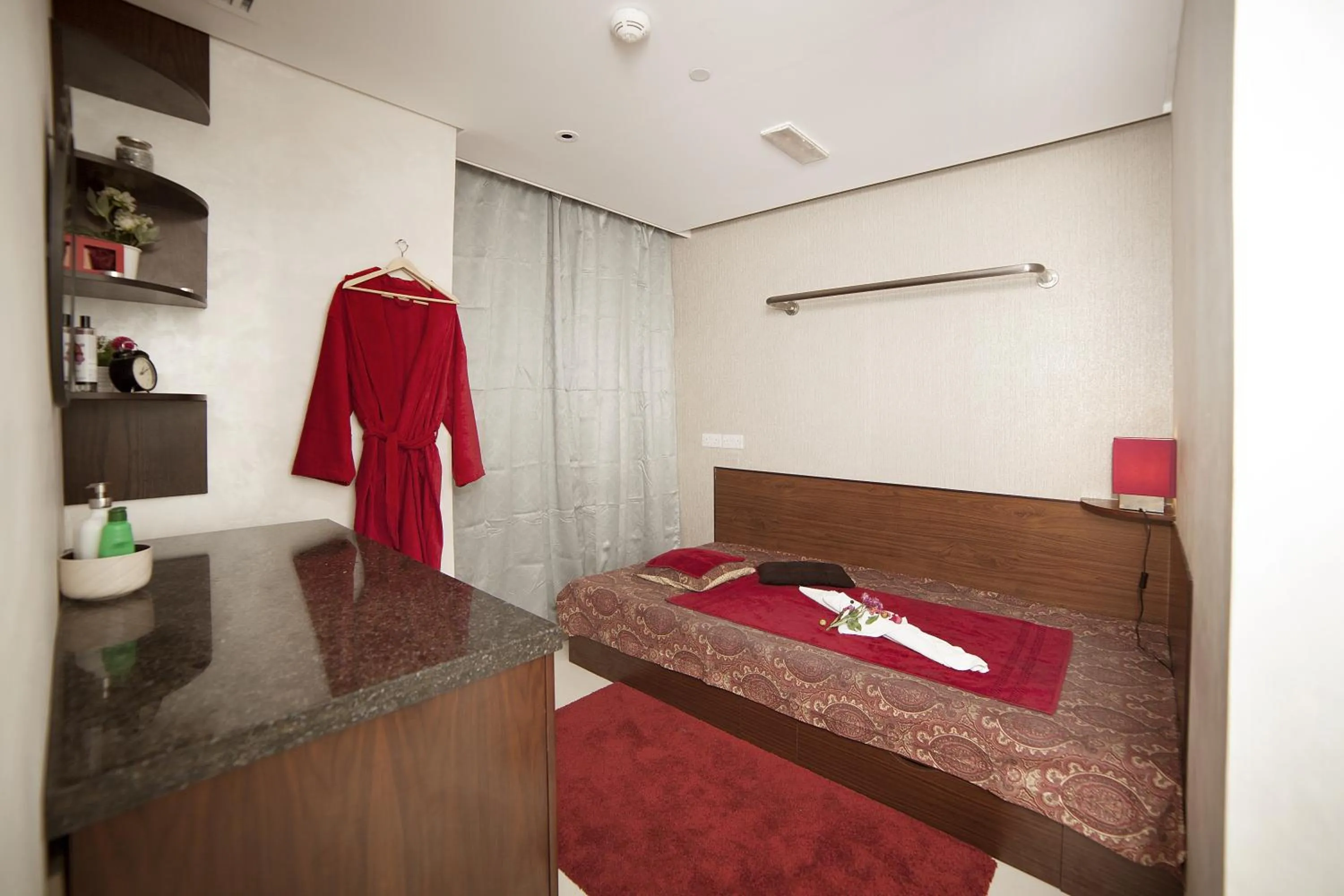 Spa and wellness centre/facilities, Bed in Raviz Center Point Hotel