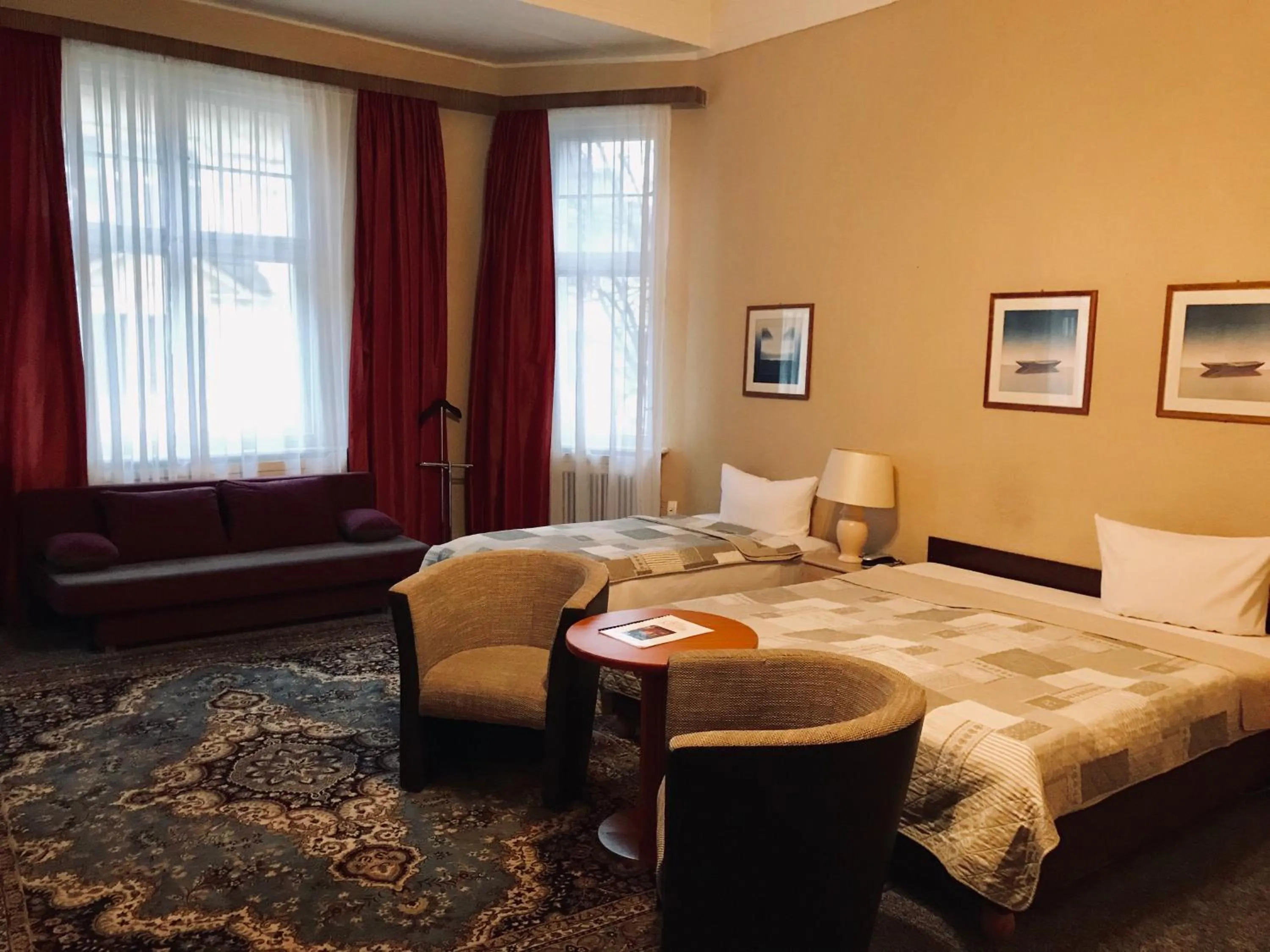 Photo of the whole room, Bed in Hotel Castell am Kurfürstendamm