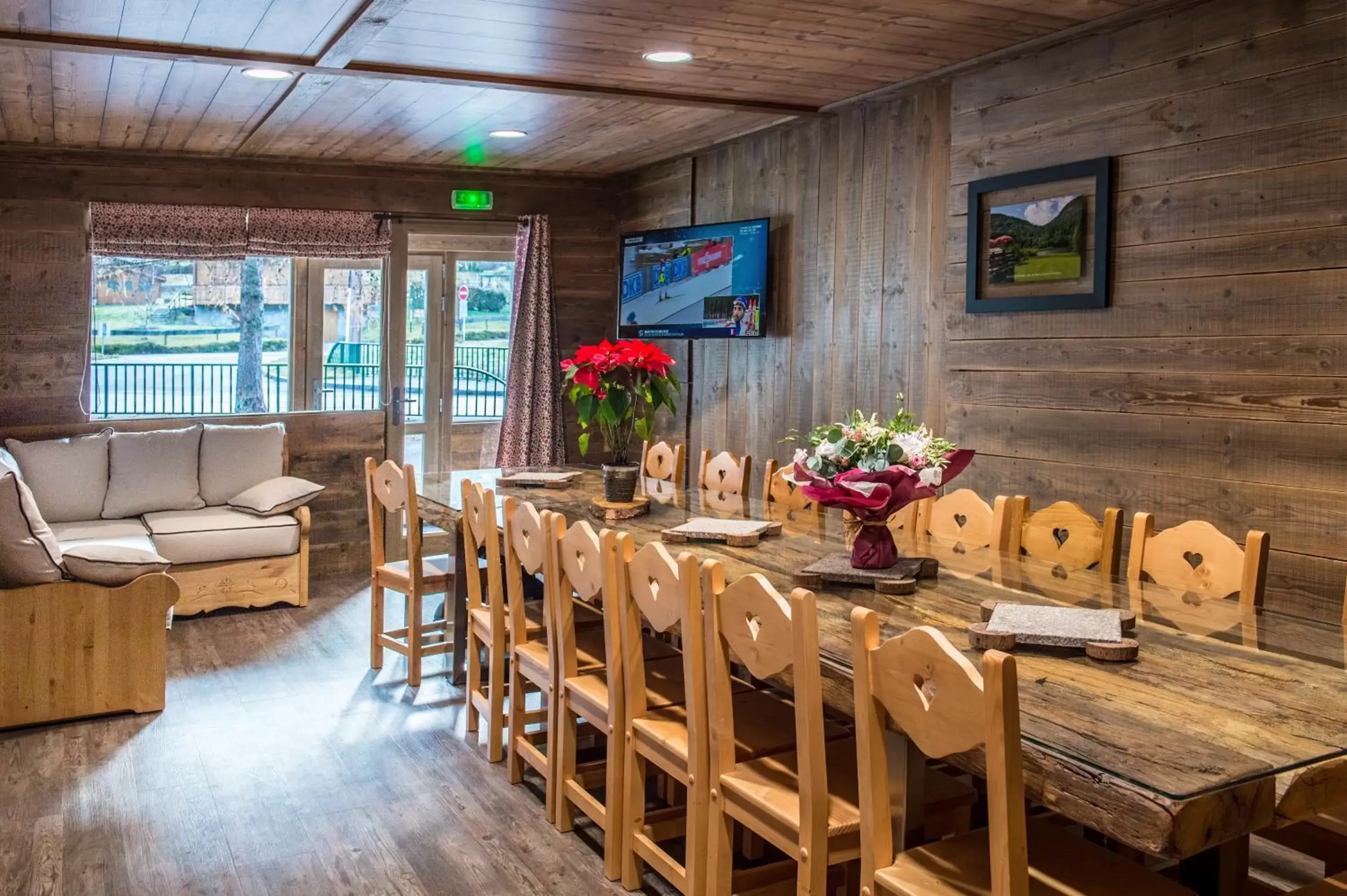 Holiday Apartment for Group (17 Adults) in Le Couarôge Chalets et Appartements Holiday Apartment for Group (17 Adults) in Le Couarôge Chalets et Appartements