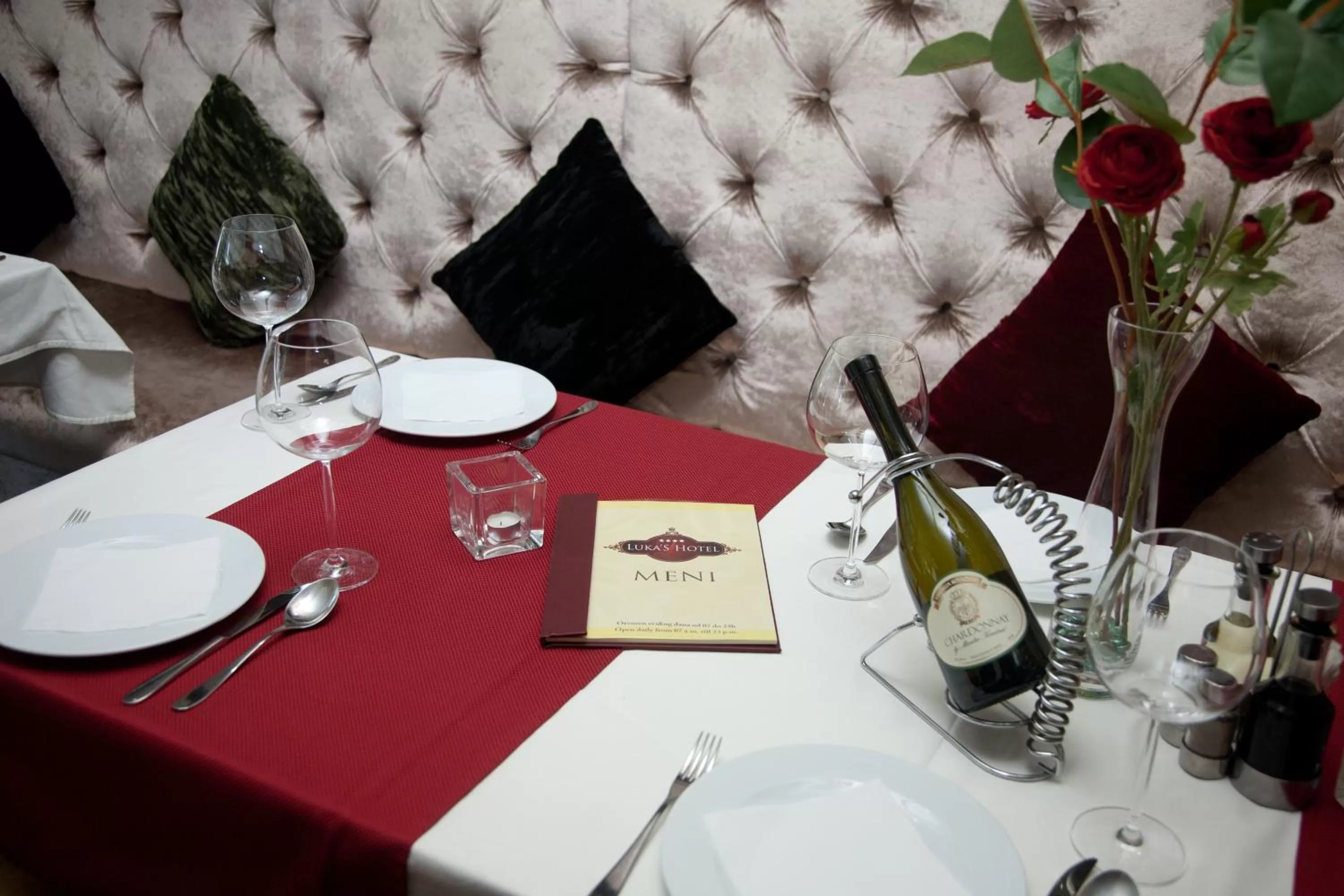 Restaurant/Places to Eat in Hotel Luka's