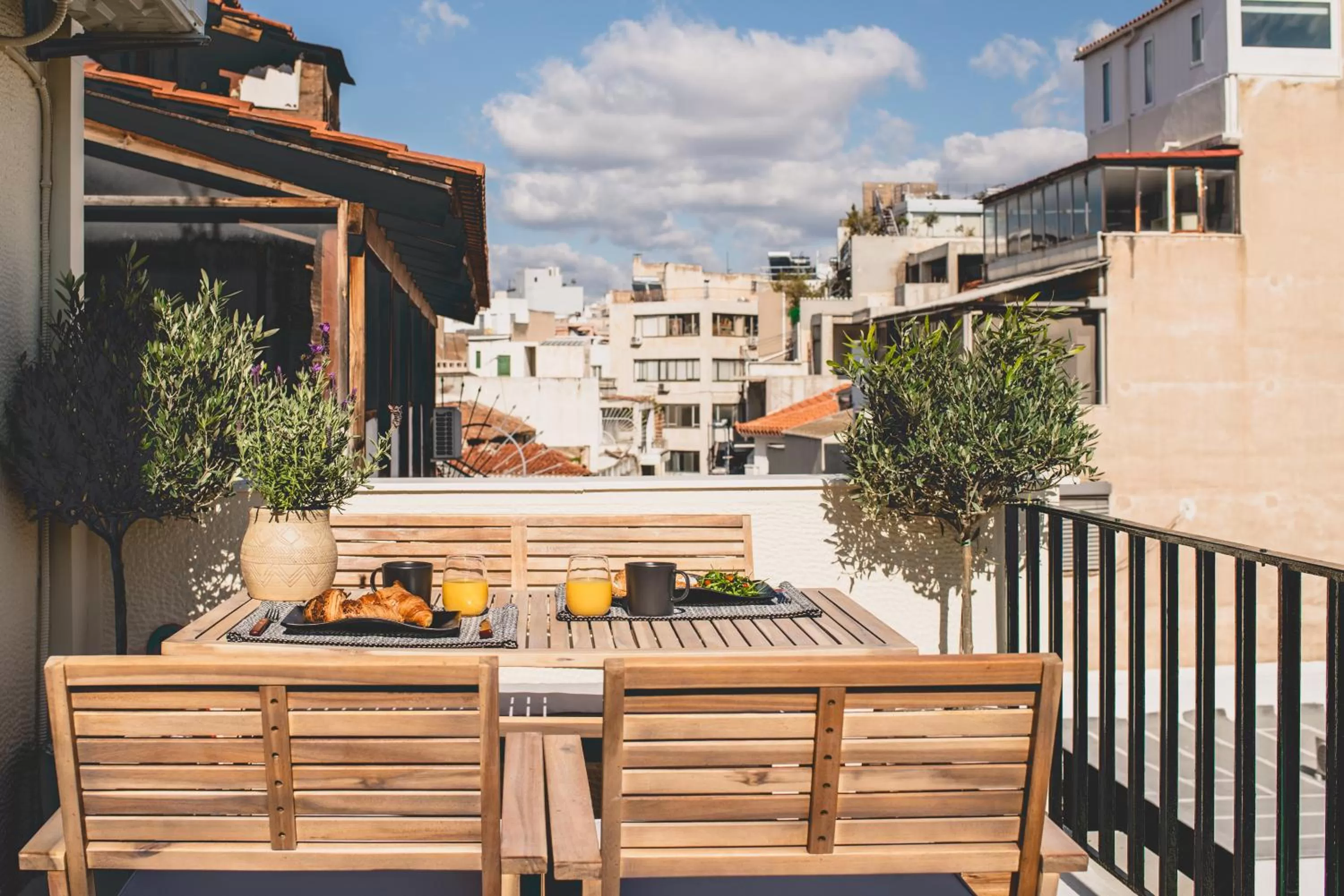 Living Stone Aparthotel