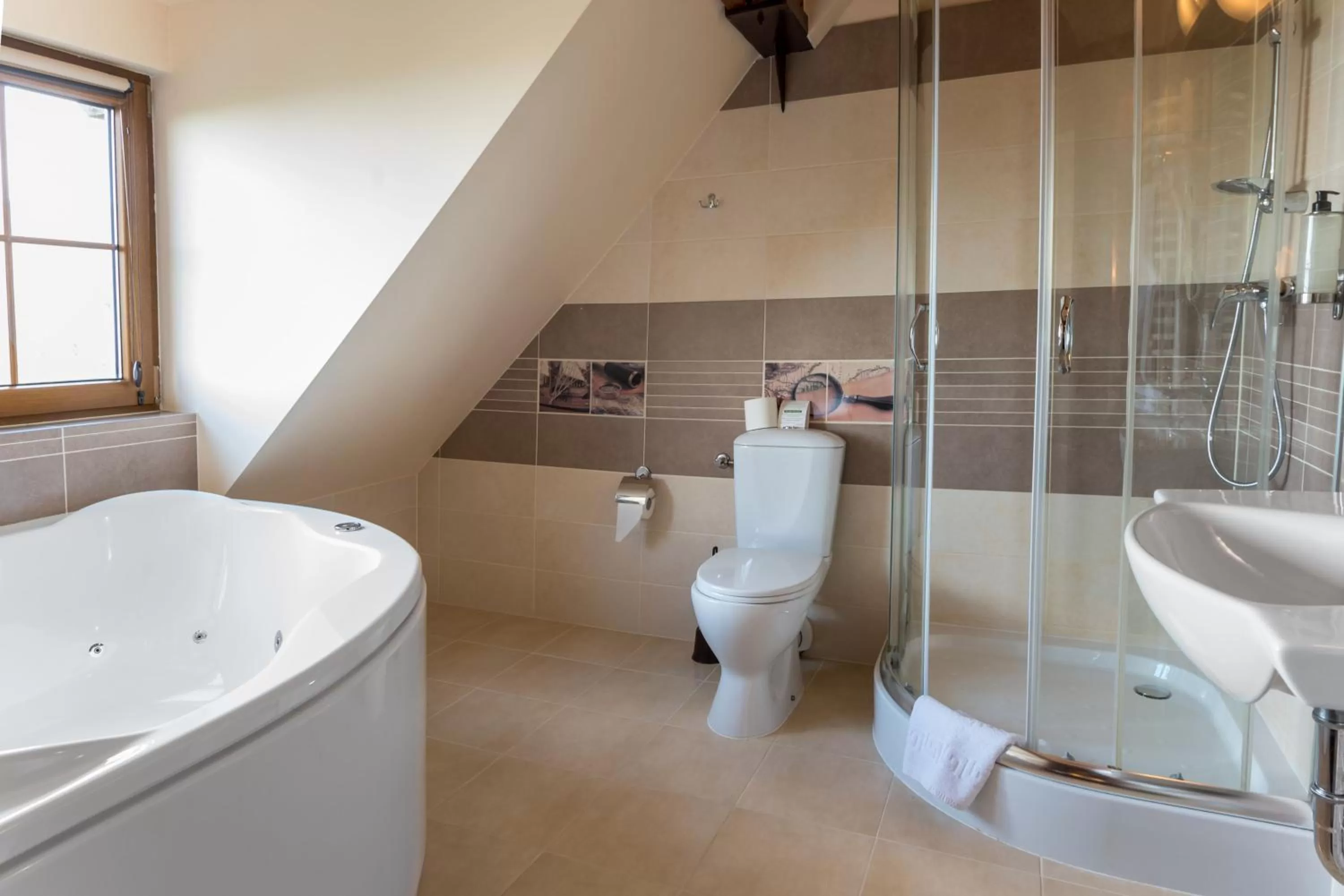 Shower in Hotel Beskidzki Raj Medical SPA