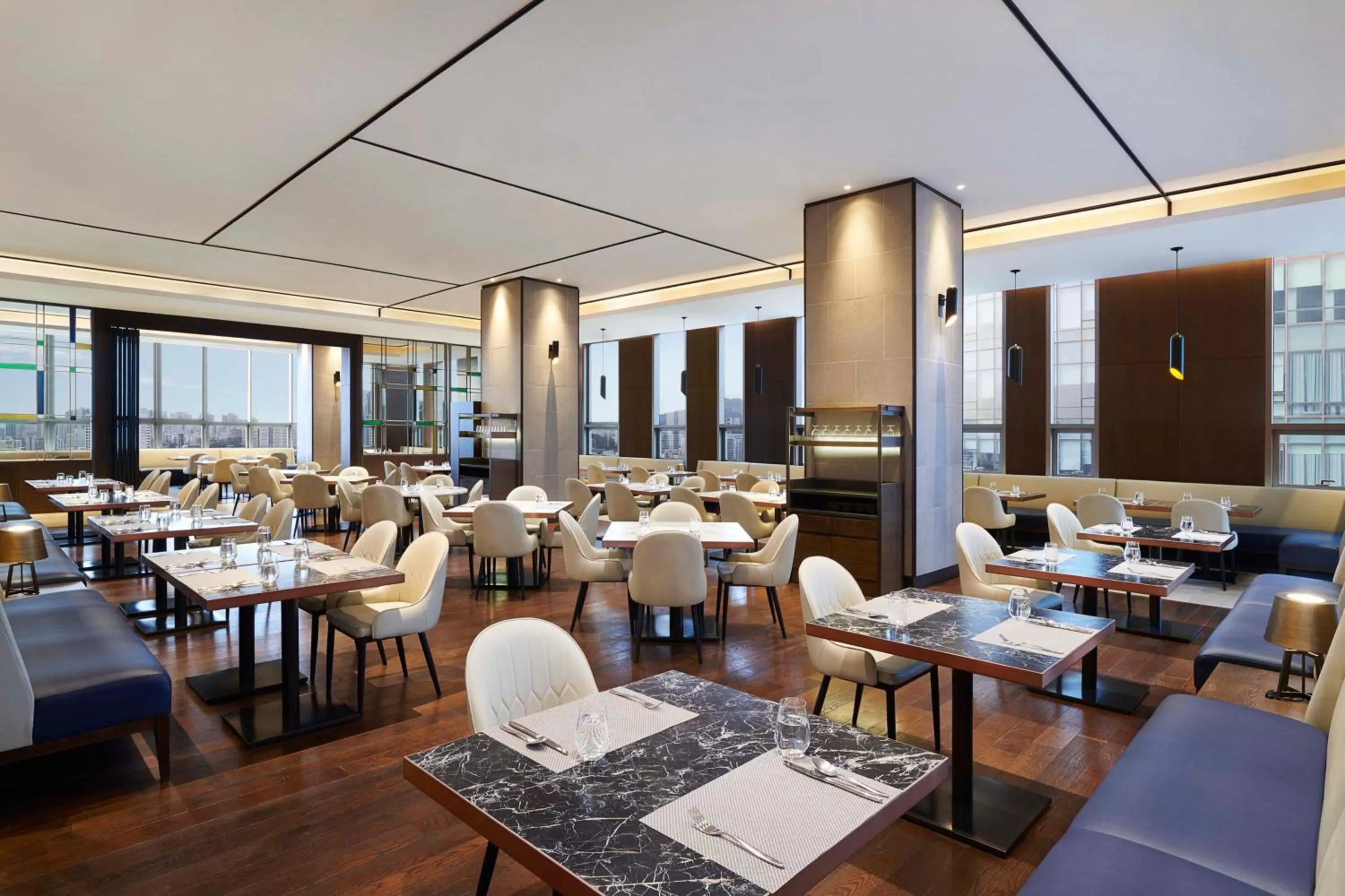 Restaurant/places to eat in Four Points by Sheraton Josun, Seoul Station