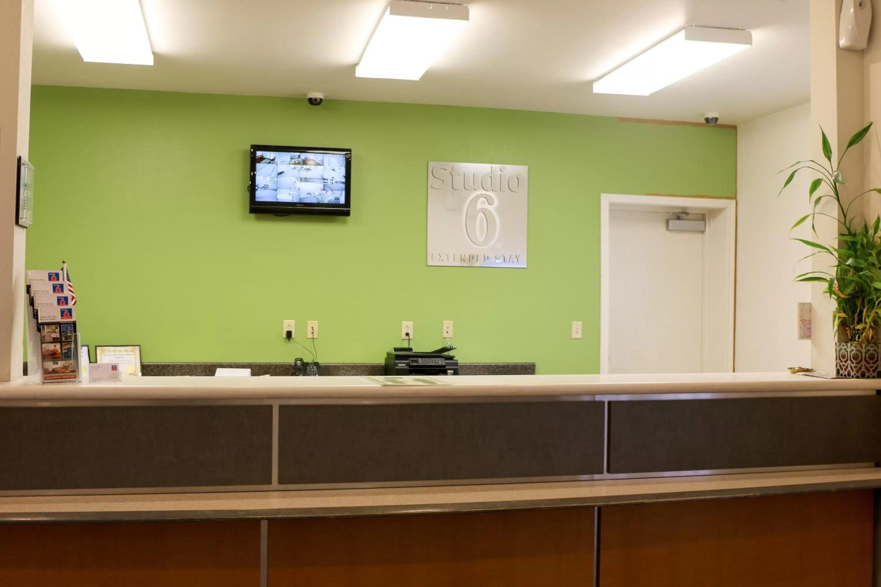 Lobby or reception in Blue Bonnet Suites -Lubbock, TX - Medical Center