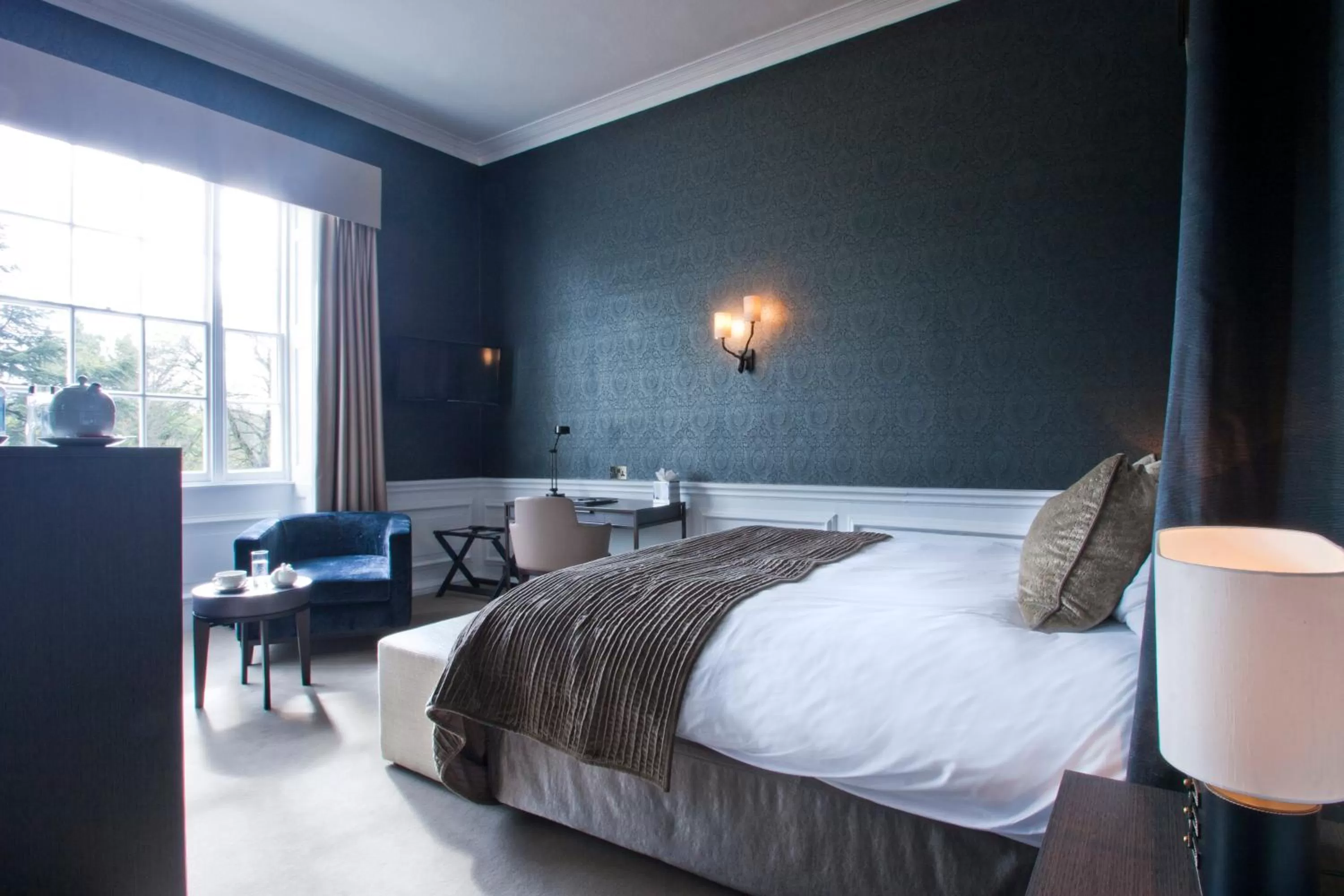 Bedroom, Bed in St Michael's Manor Hotel - St Albans