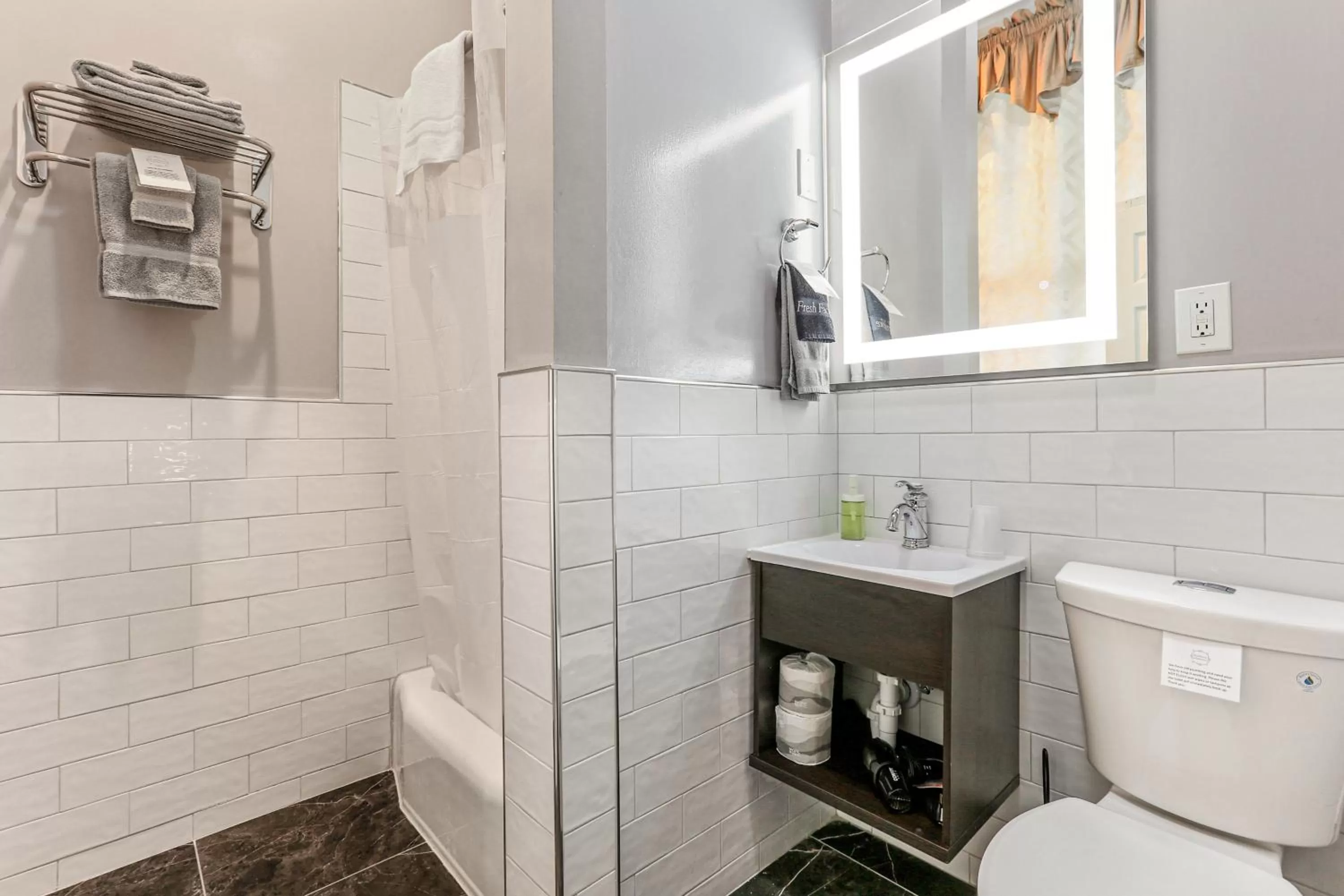 Bathroom in Rathbone Mansions New Orleans