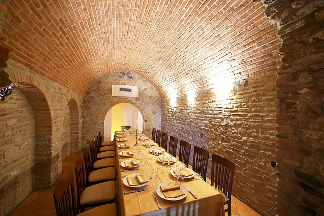 Restaurant/places to eat in Palazzo dei Poeti