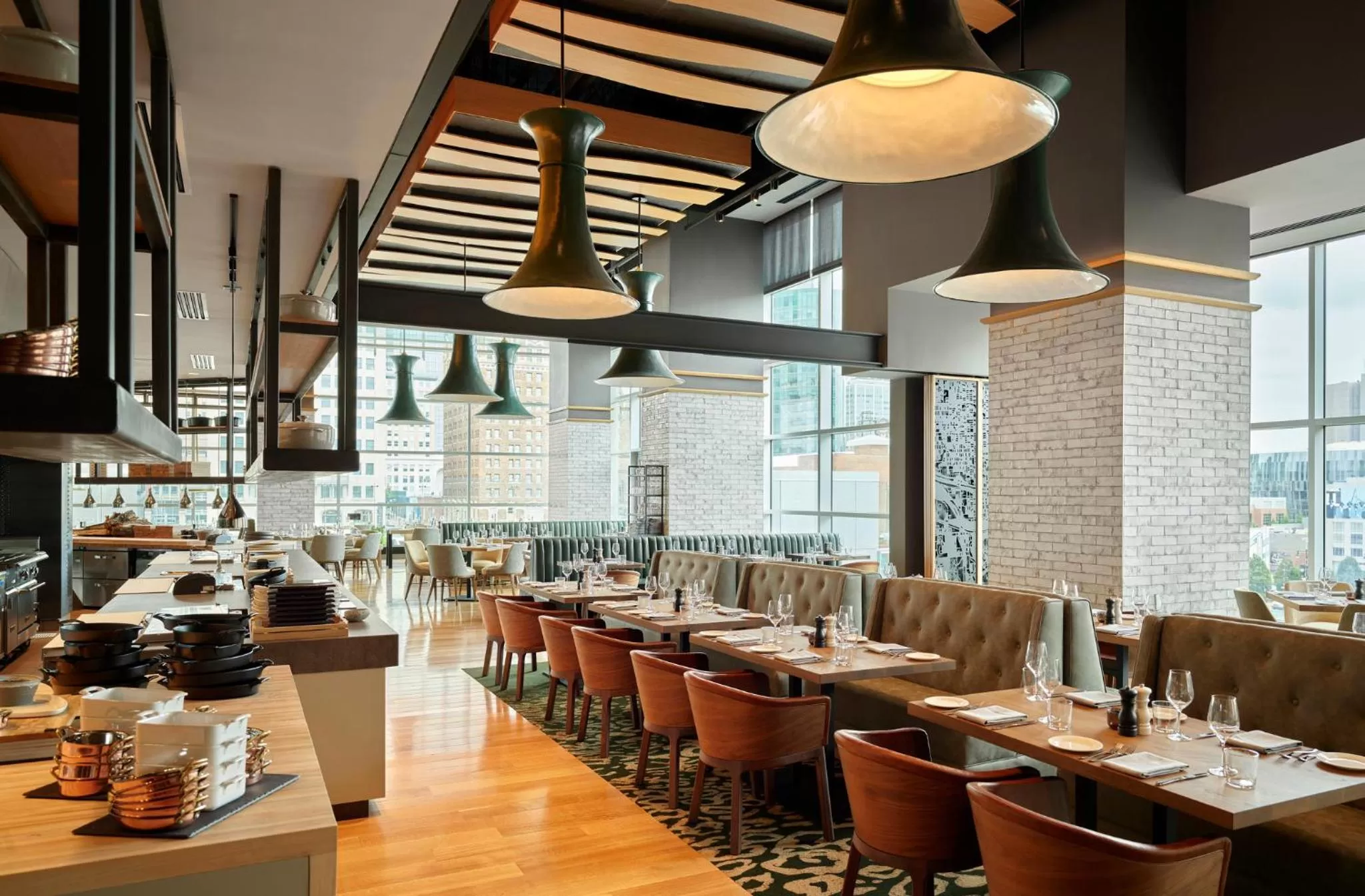 Restaurant/places to eat in Loews Kansas City