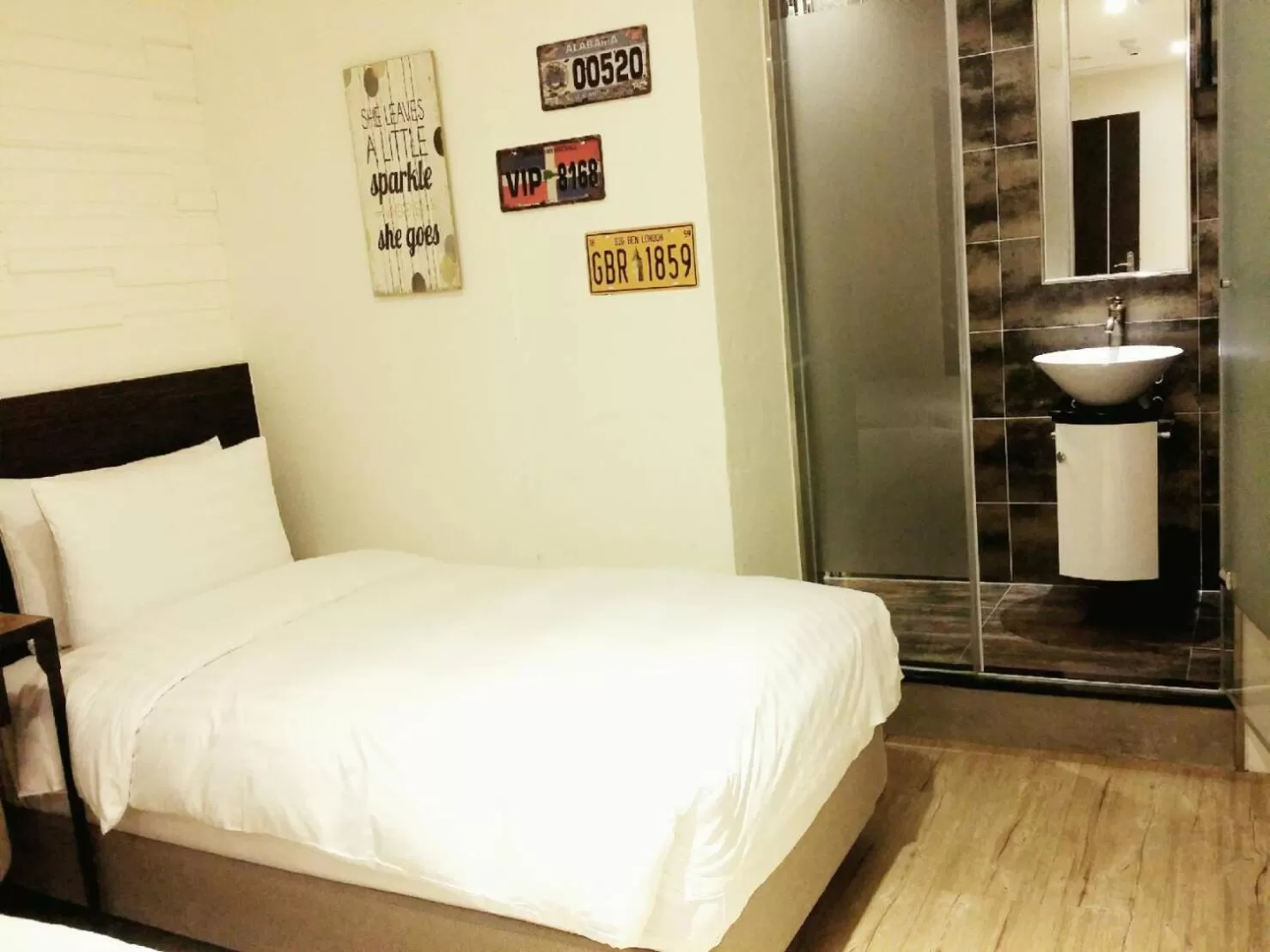 Bed in Re-Change Hotel Taipei