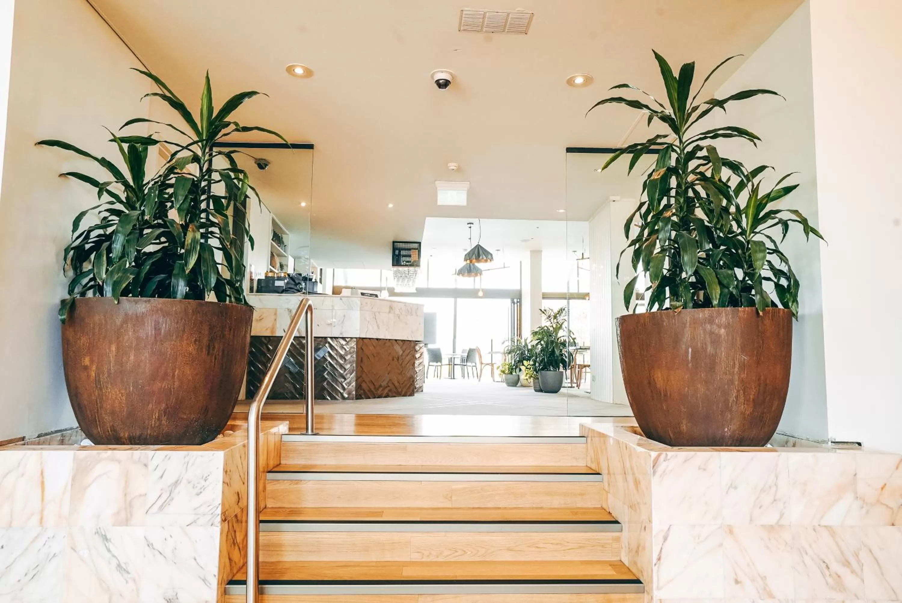 Restaurant/places to eat in Mercure Charlestown