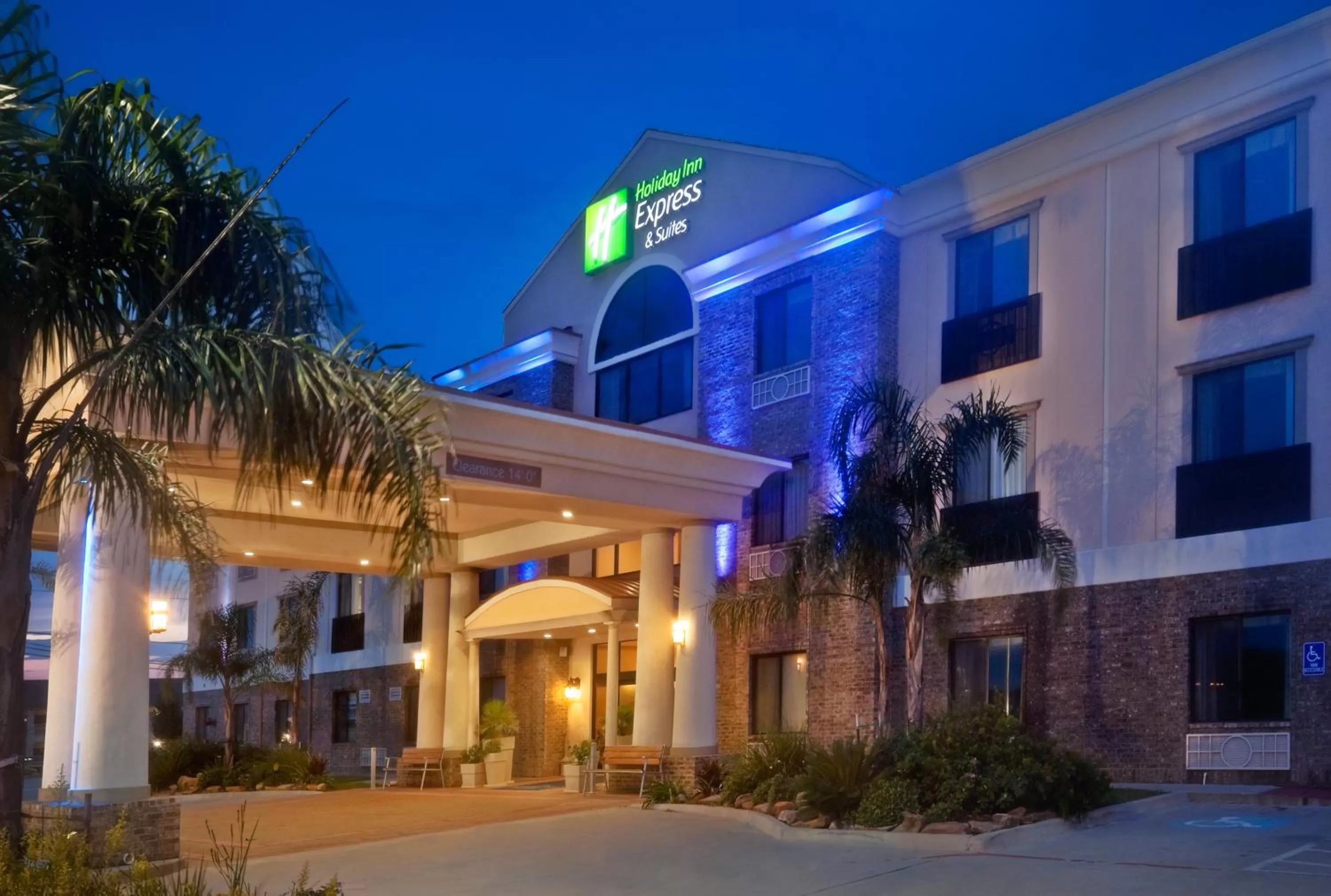Property building in Holiday Inn Express Hotel and Suites Fairfield-North by IHG