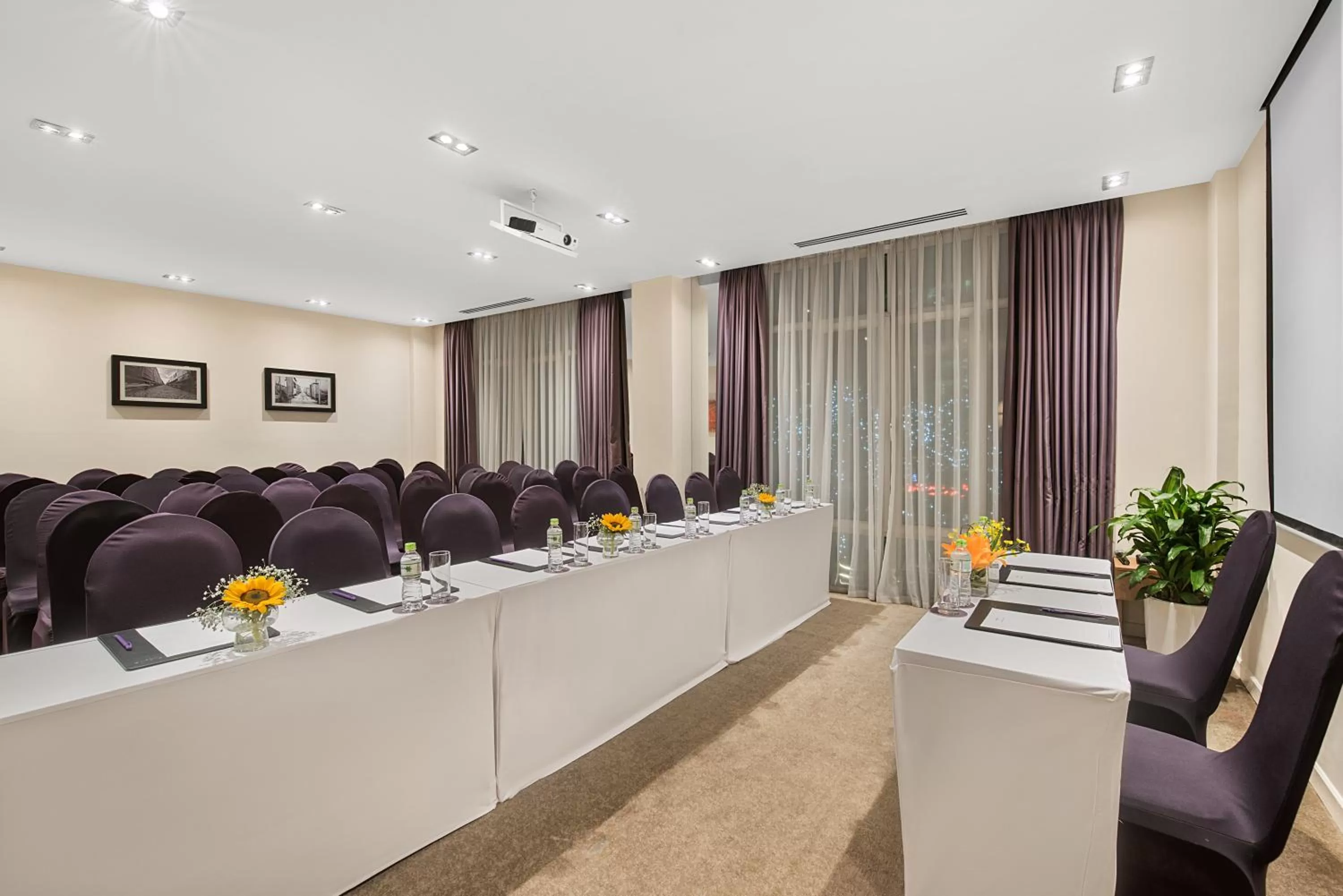 Business facilities in Mercure Hanoi La Gare Hotel