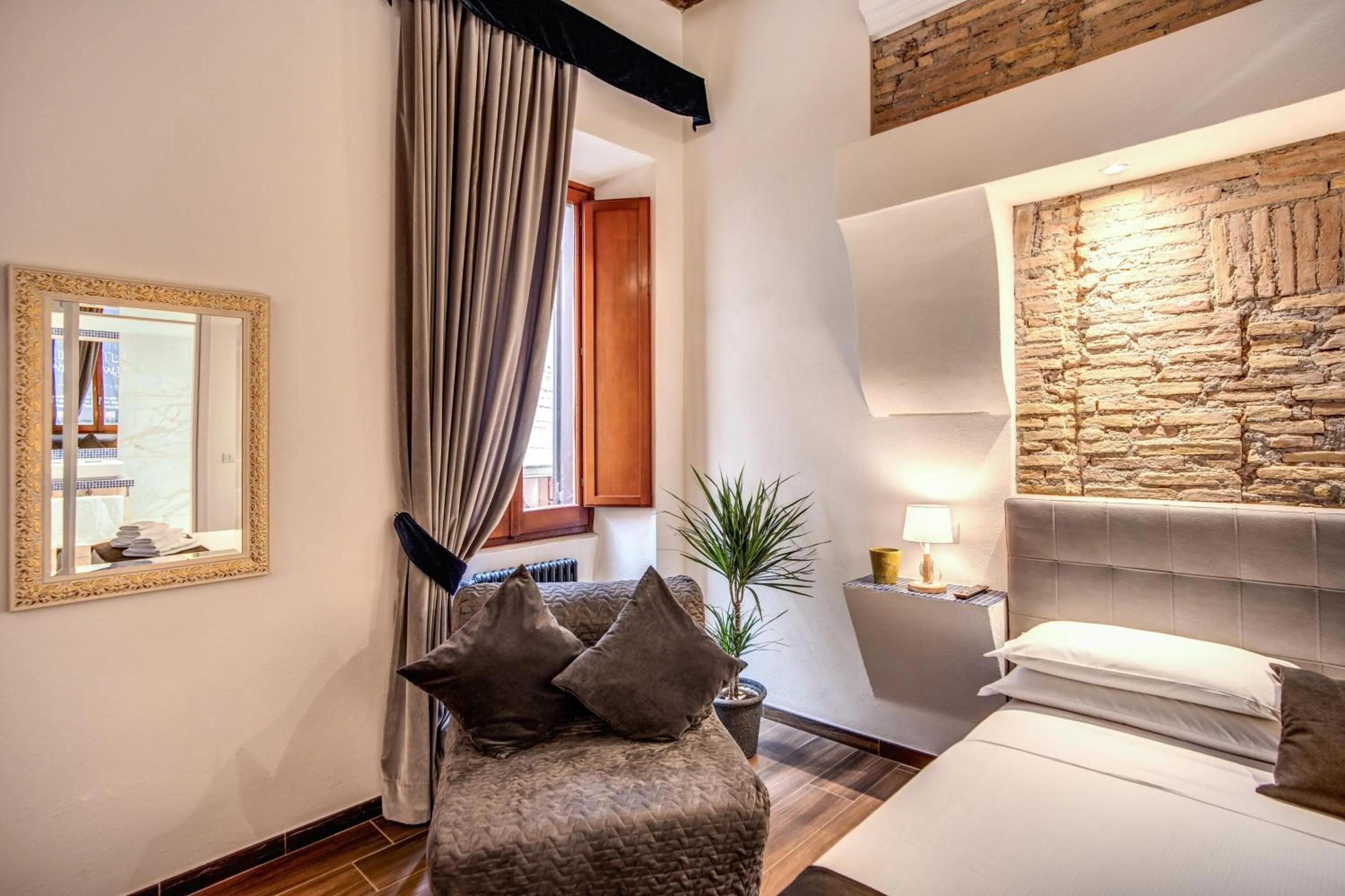 Bed in Piazza di Spagna Comfort Rooms