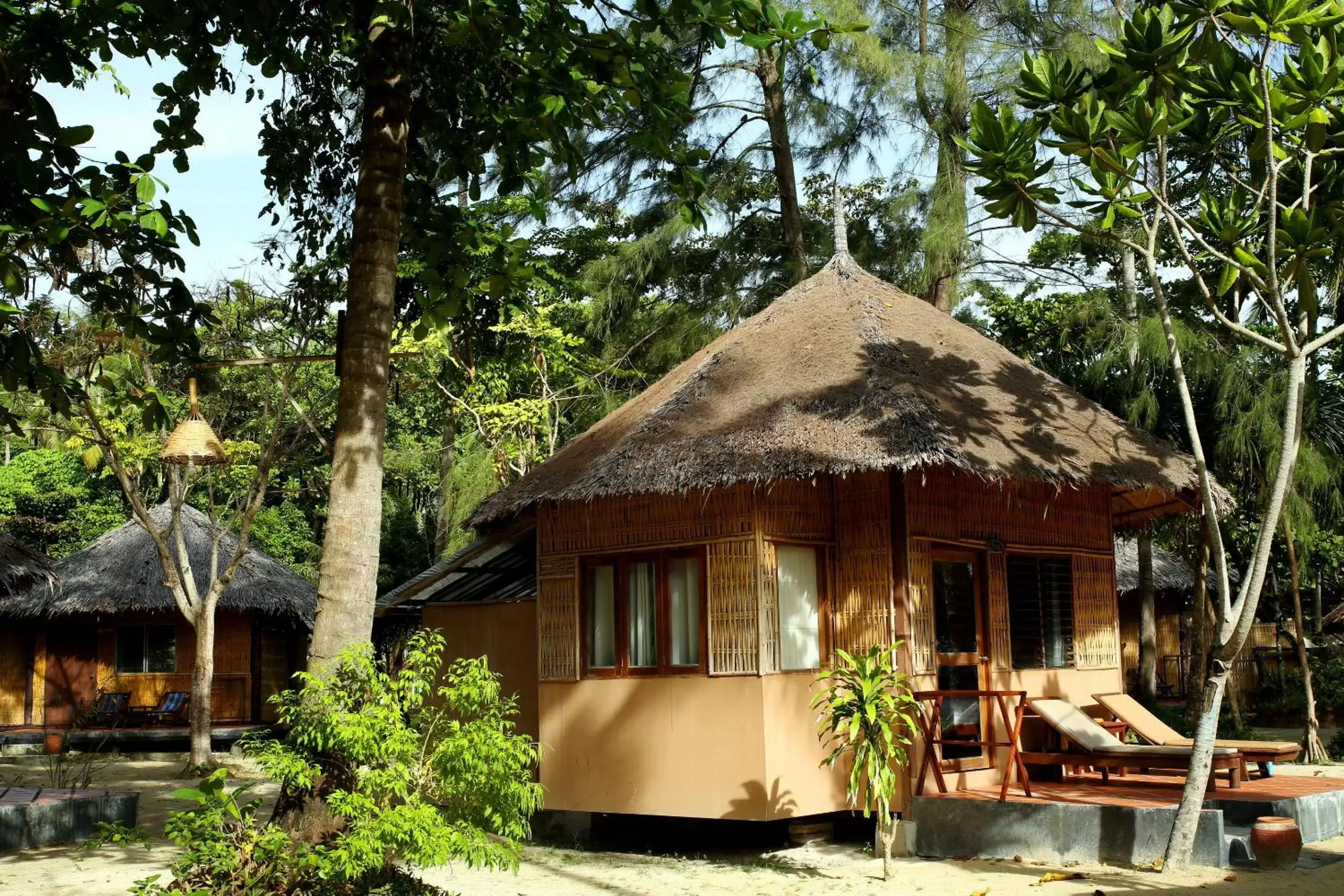 Bungalow with Sea View - 2nd row in Mayalay Resort-Green Hotel Bungalow with Sea View - 2nd row in Mayalay Resort-Green Hotel