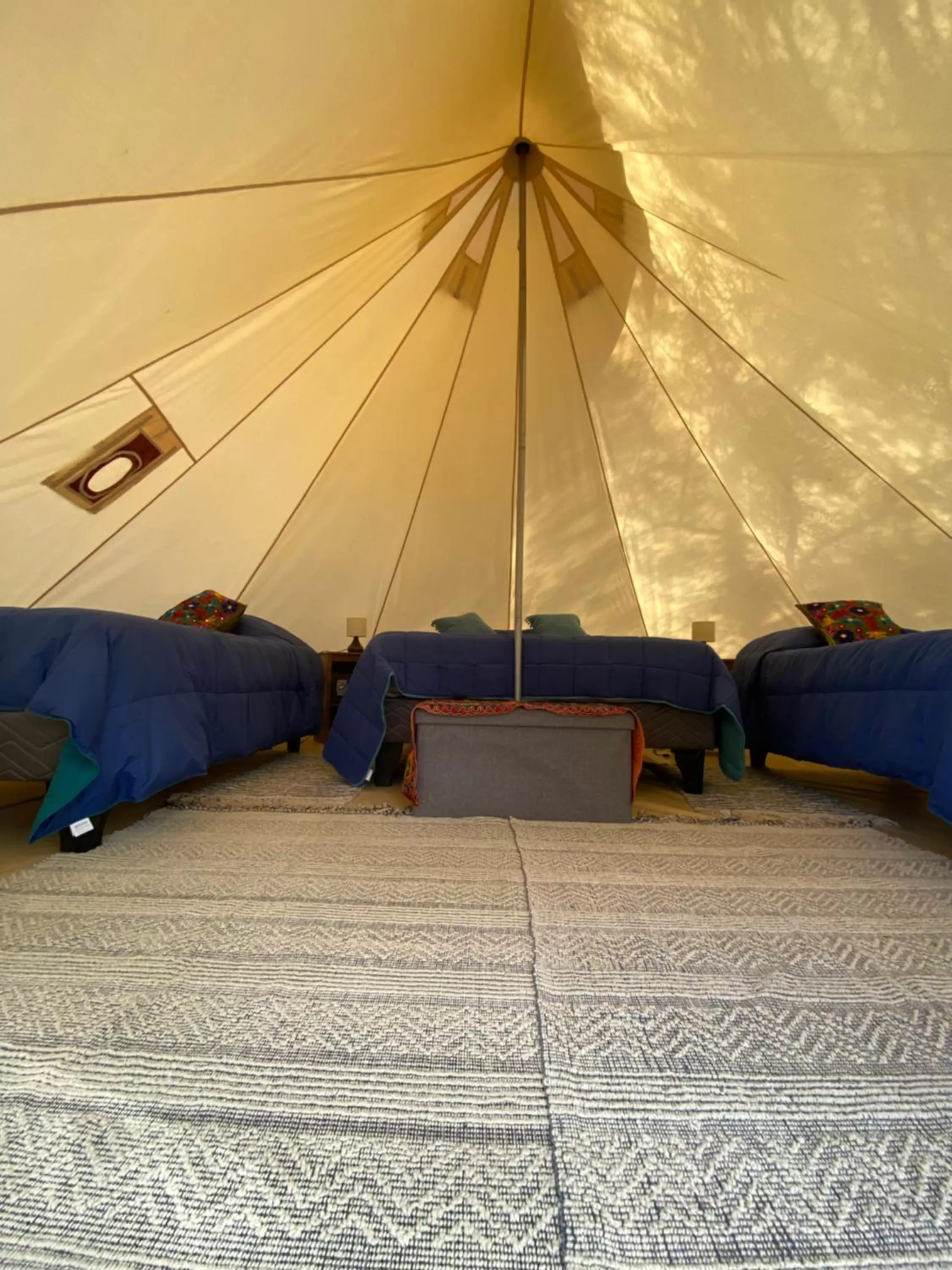 Bed, Seating Area in CaminAndes Hostal