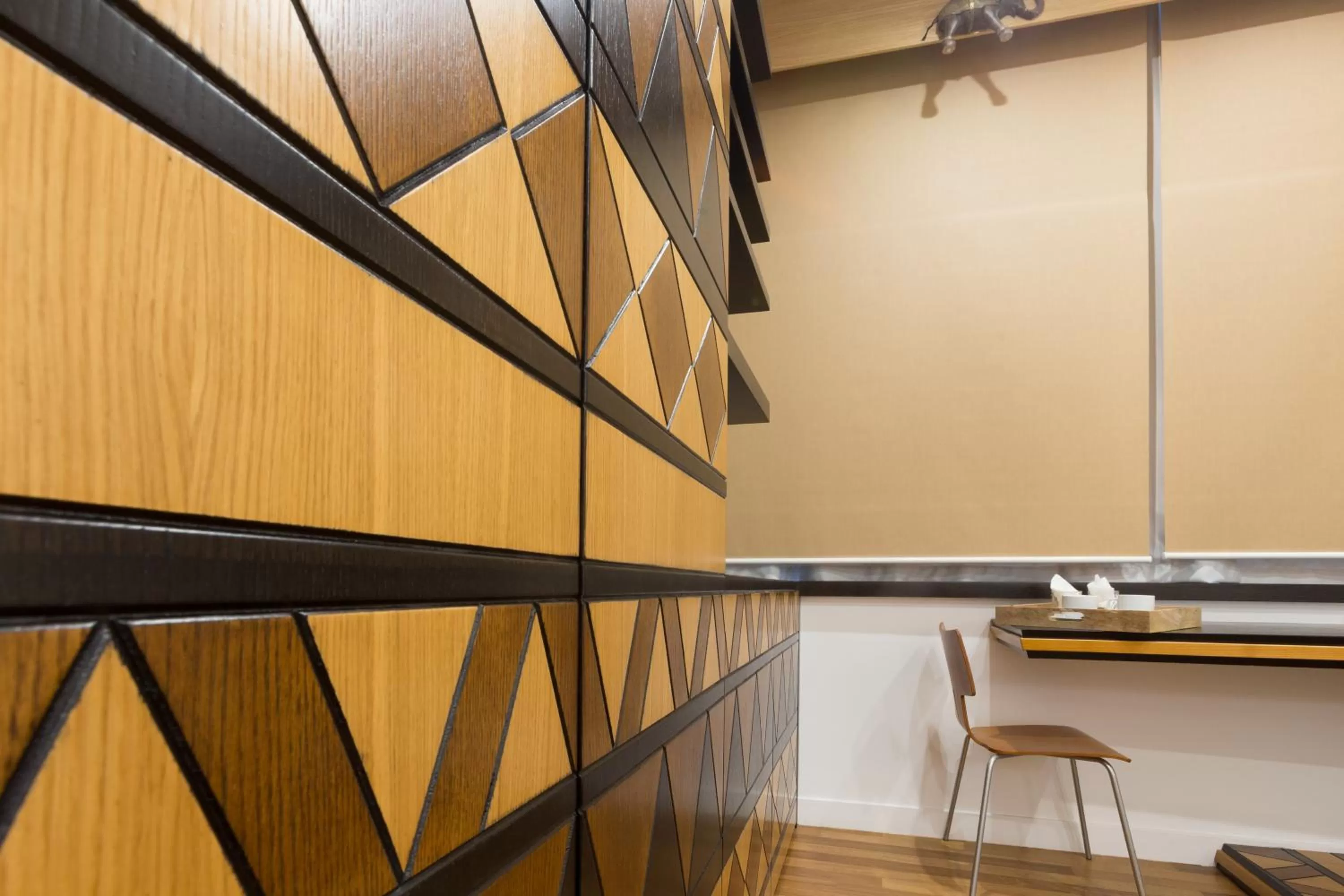 wardrobe in Soul City - by Pera Rooms Collection