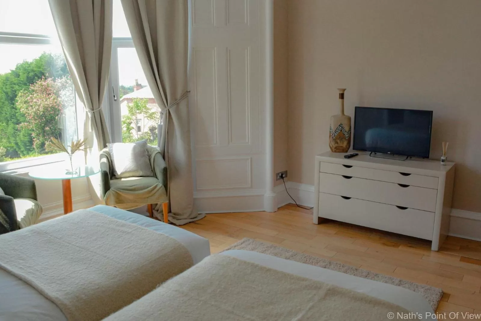 TV/Entertainment Center in Redstones