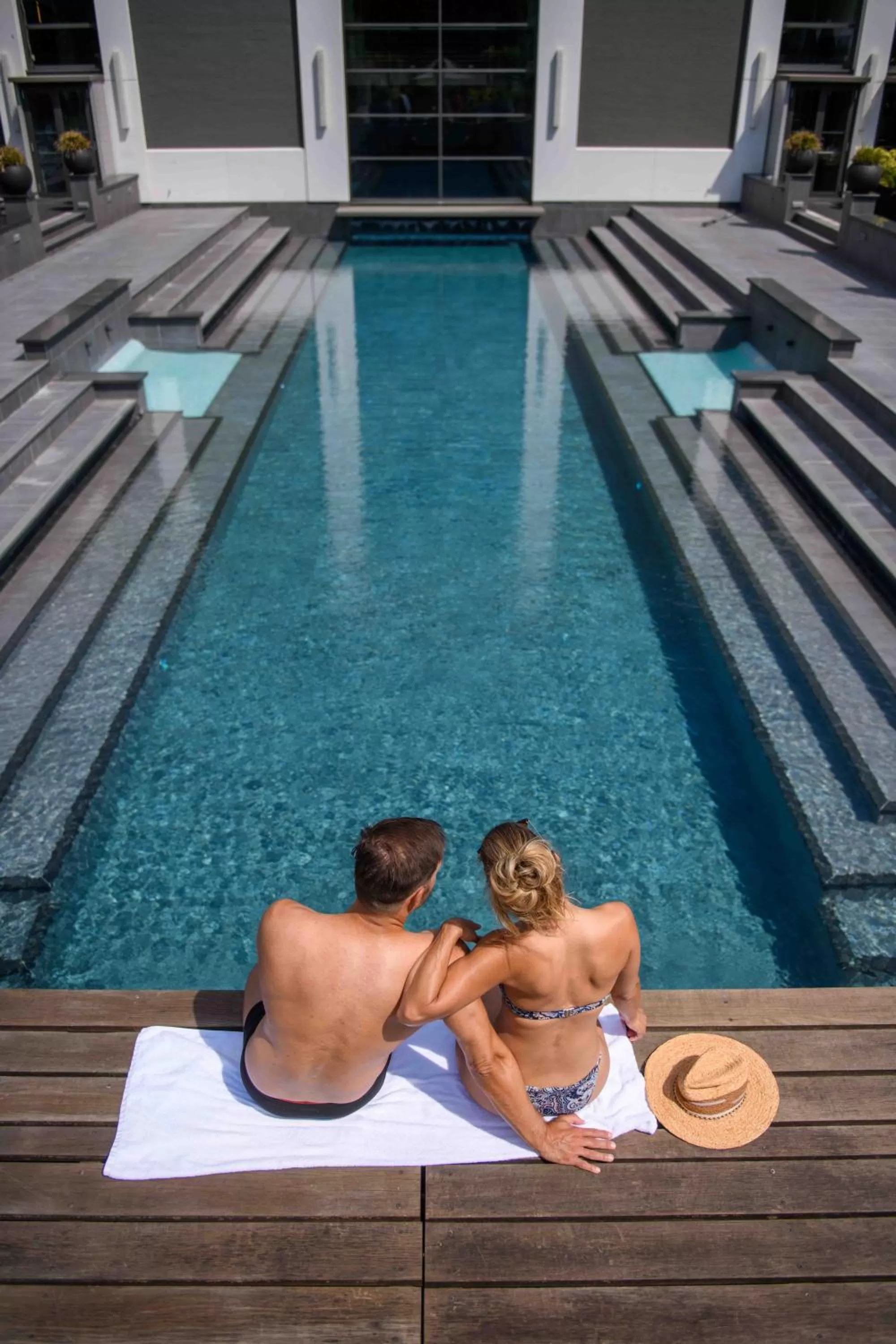 Swimming pool in Hotel & Wellness Zuiver