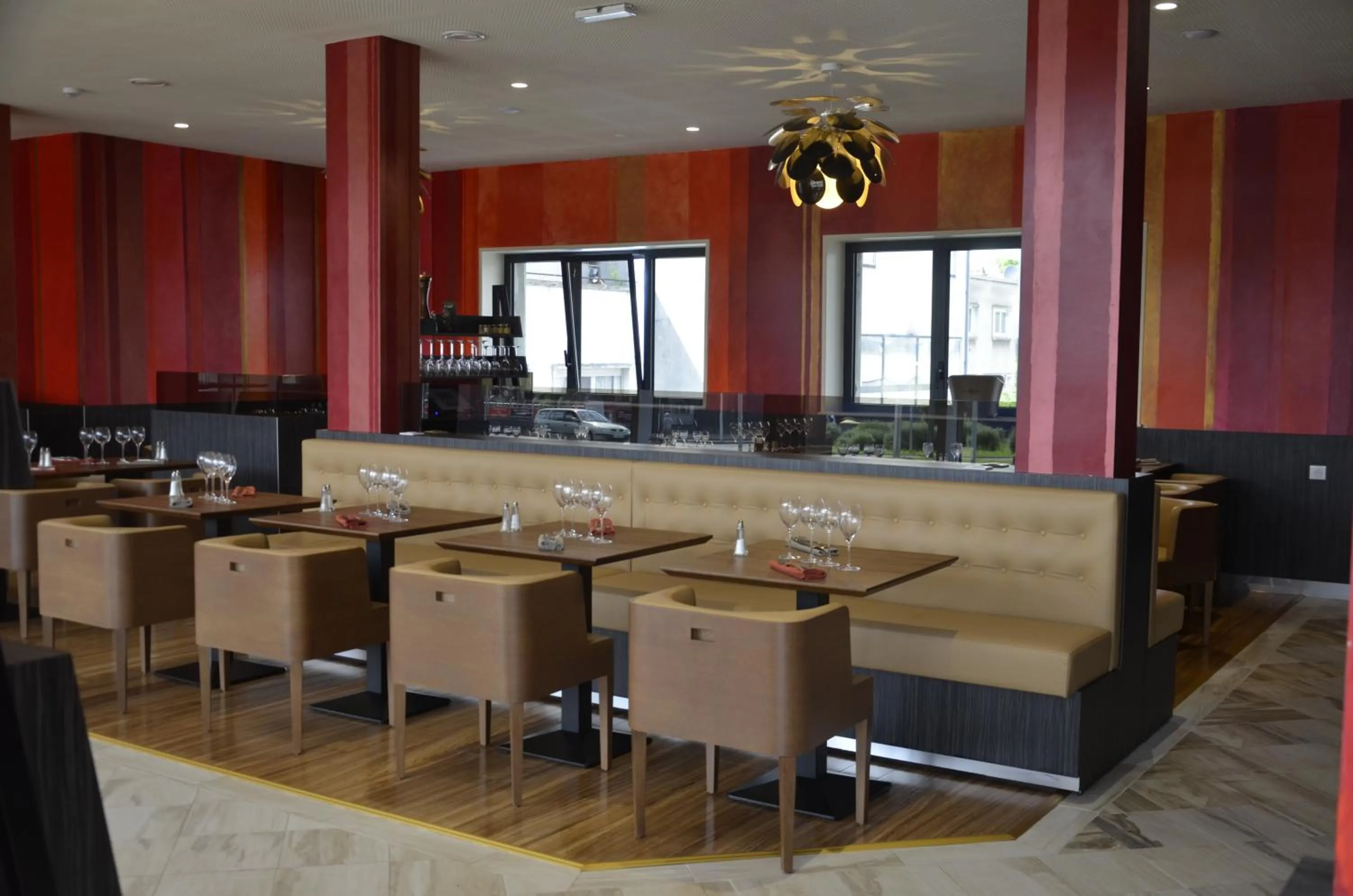 Restaurant/places to eat in Le Grand Hotel