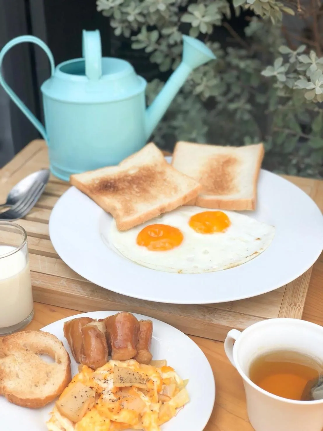 Breakfast in Kinnon Deluxe Hostel Coworking Cafe