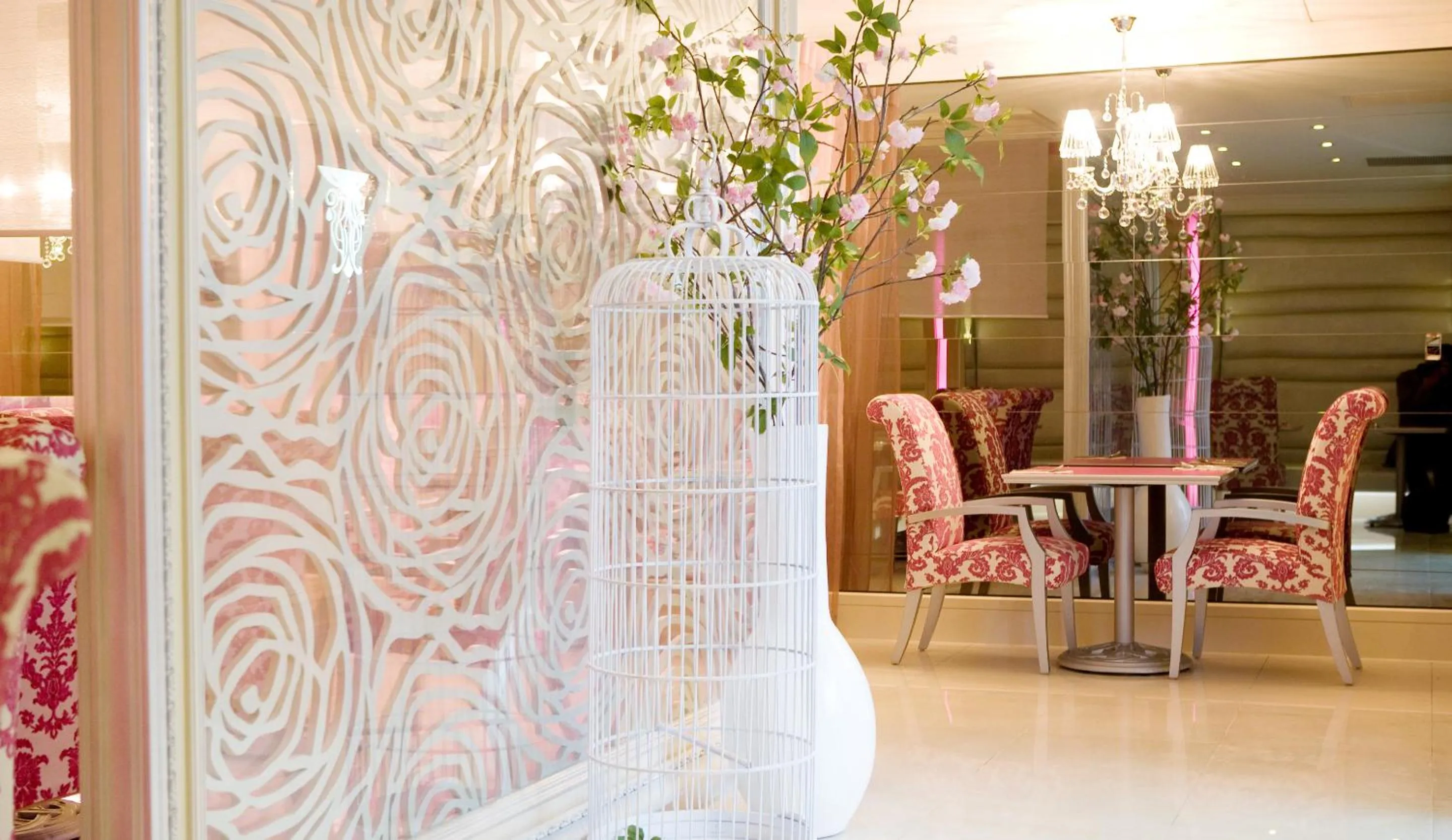 Restaurant/places to eat in Yes Motel