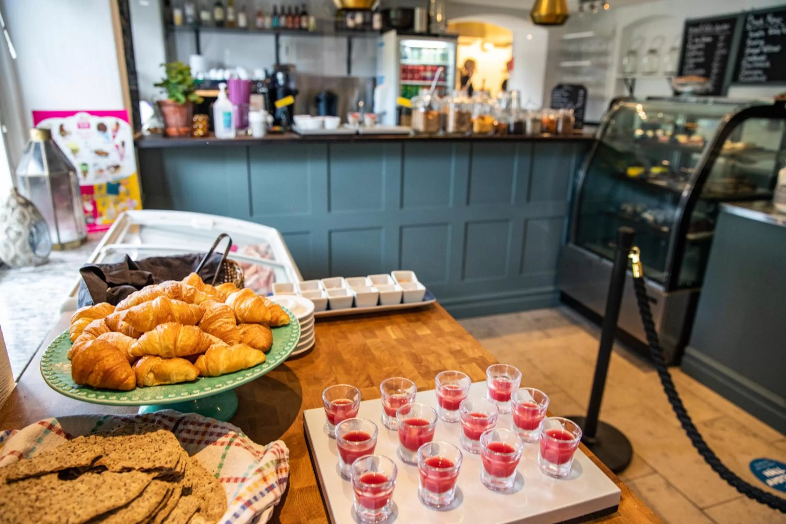 Breakfast in Hotell Breda Blick