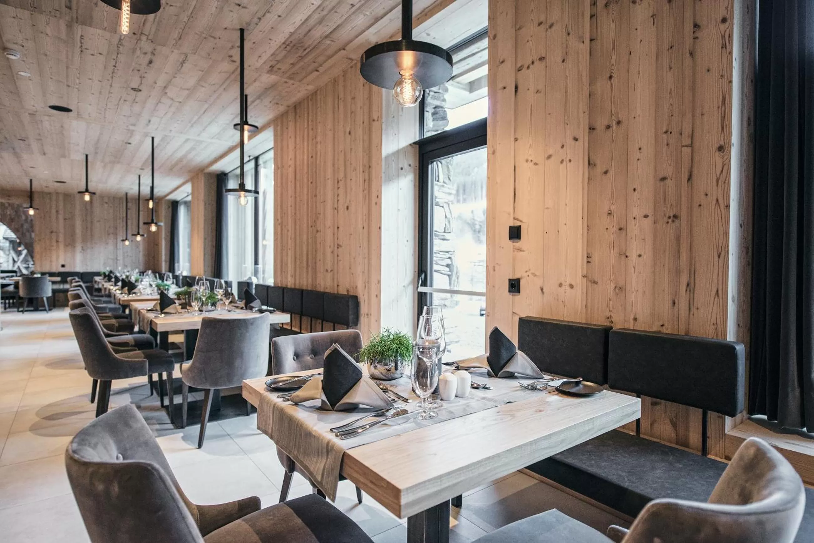 Restaurant/places to eat in Tenne Lodges