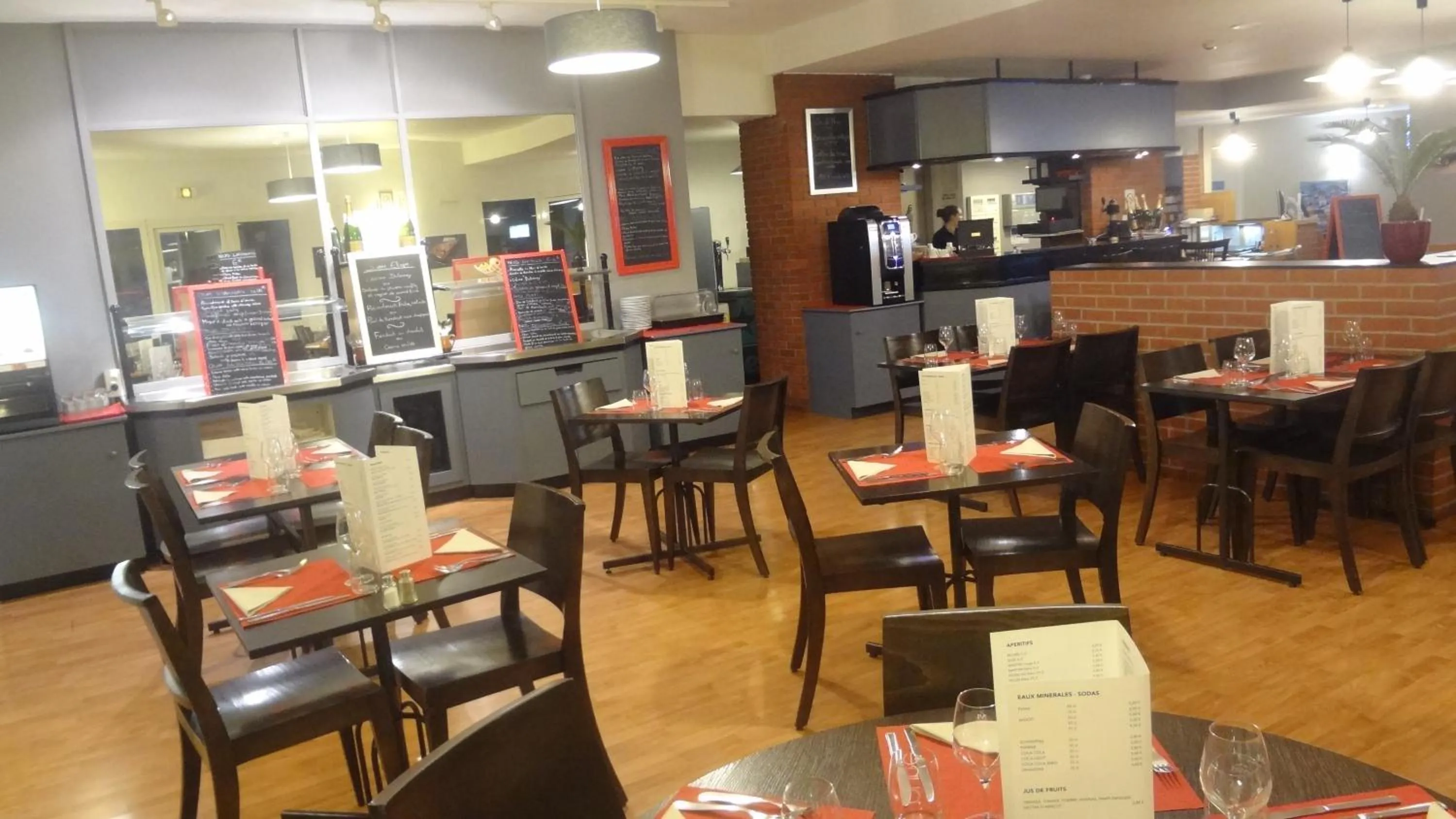 Restaurant/places to eat in Logis Cottage Hôtel