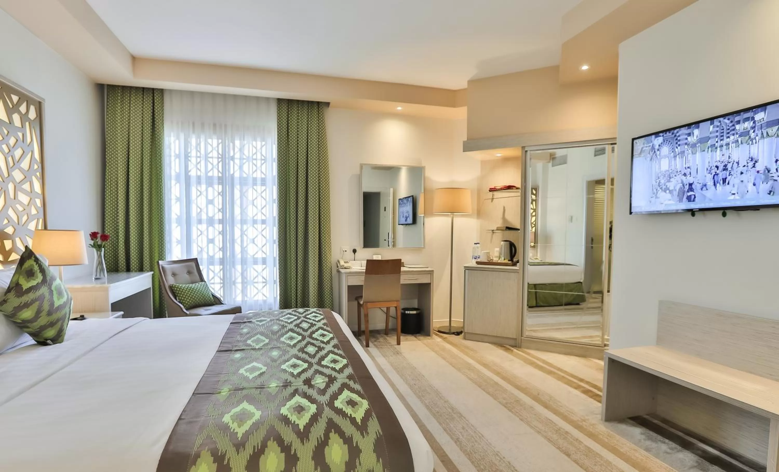 Communal lounge/ TV room in Le Bosphorus Al Madinah