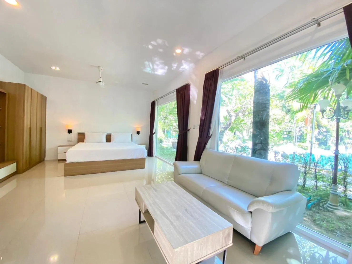 Bedroom, Bed in Garden Home Kata