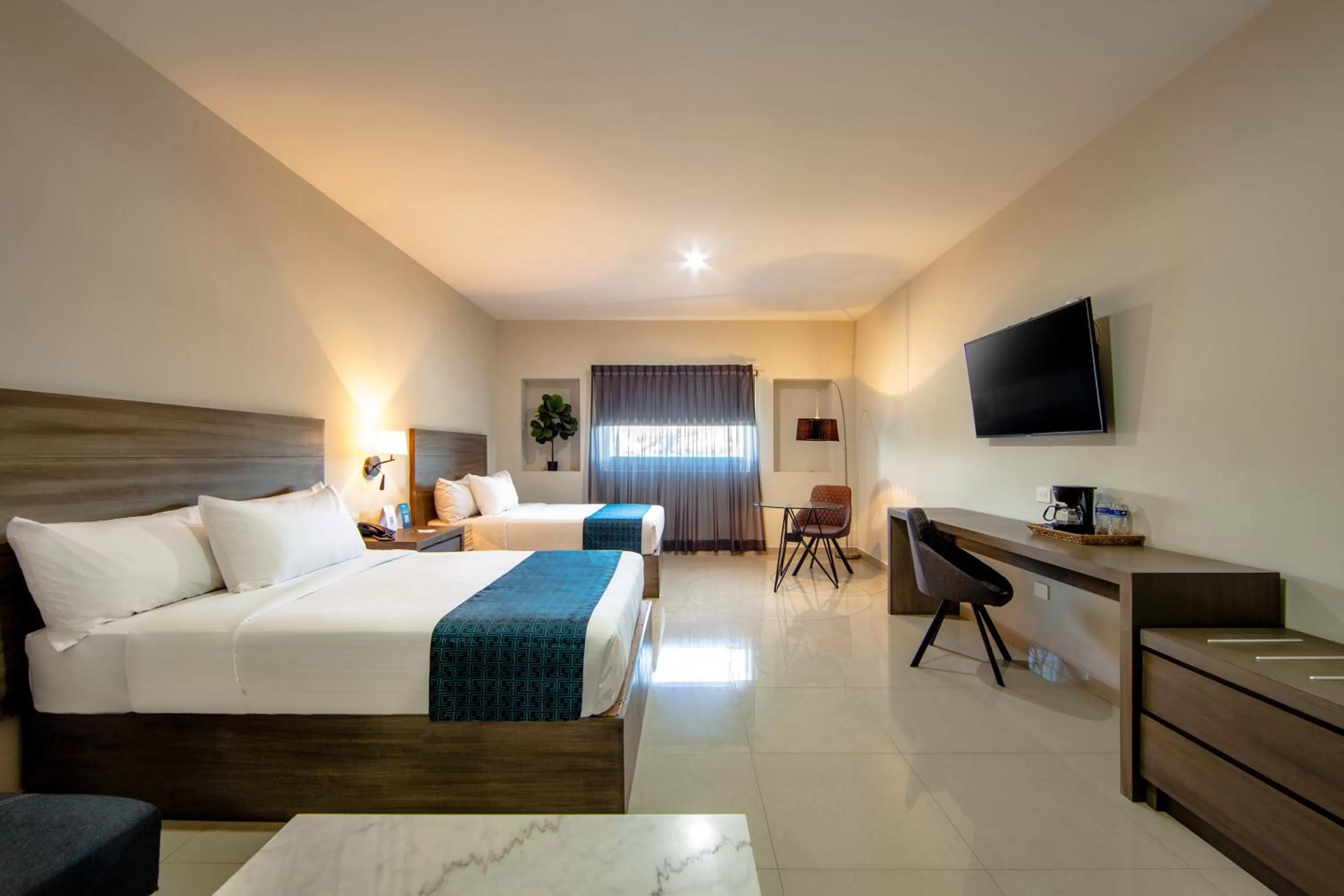 TV and multimedia, Bed in InHouse Hotel Culiacán