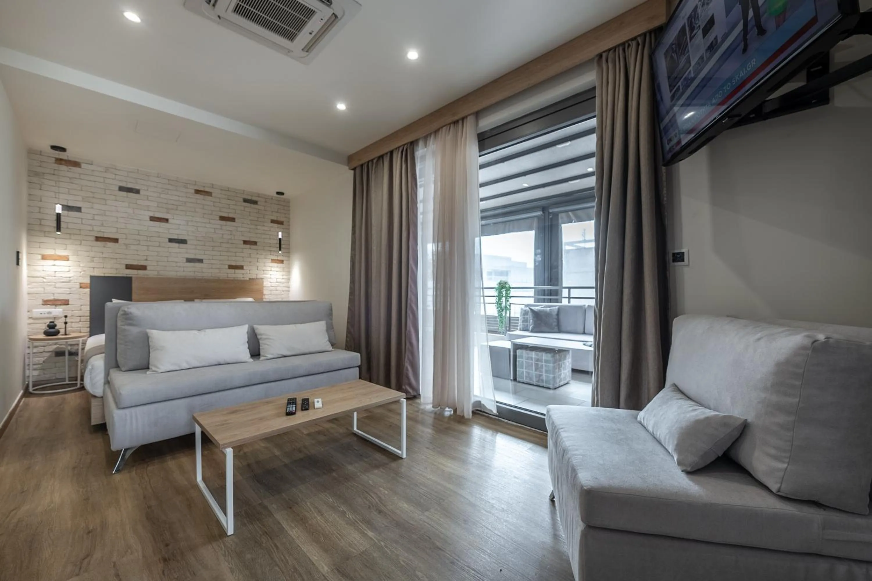 Bed in Hotel @Syngrou Fix