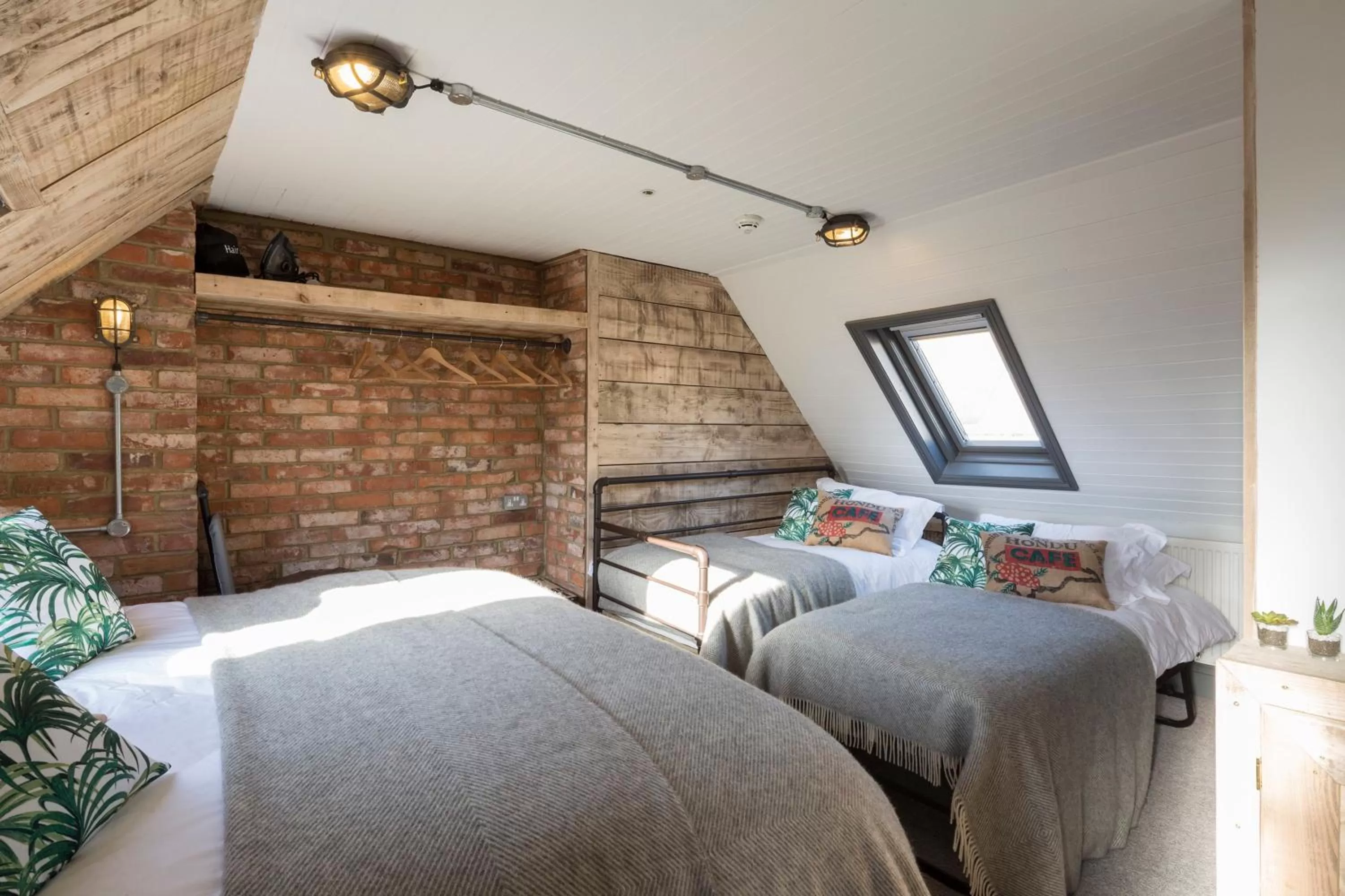 Bed in One Broad Street