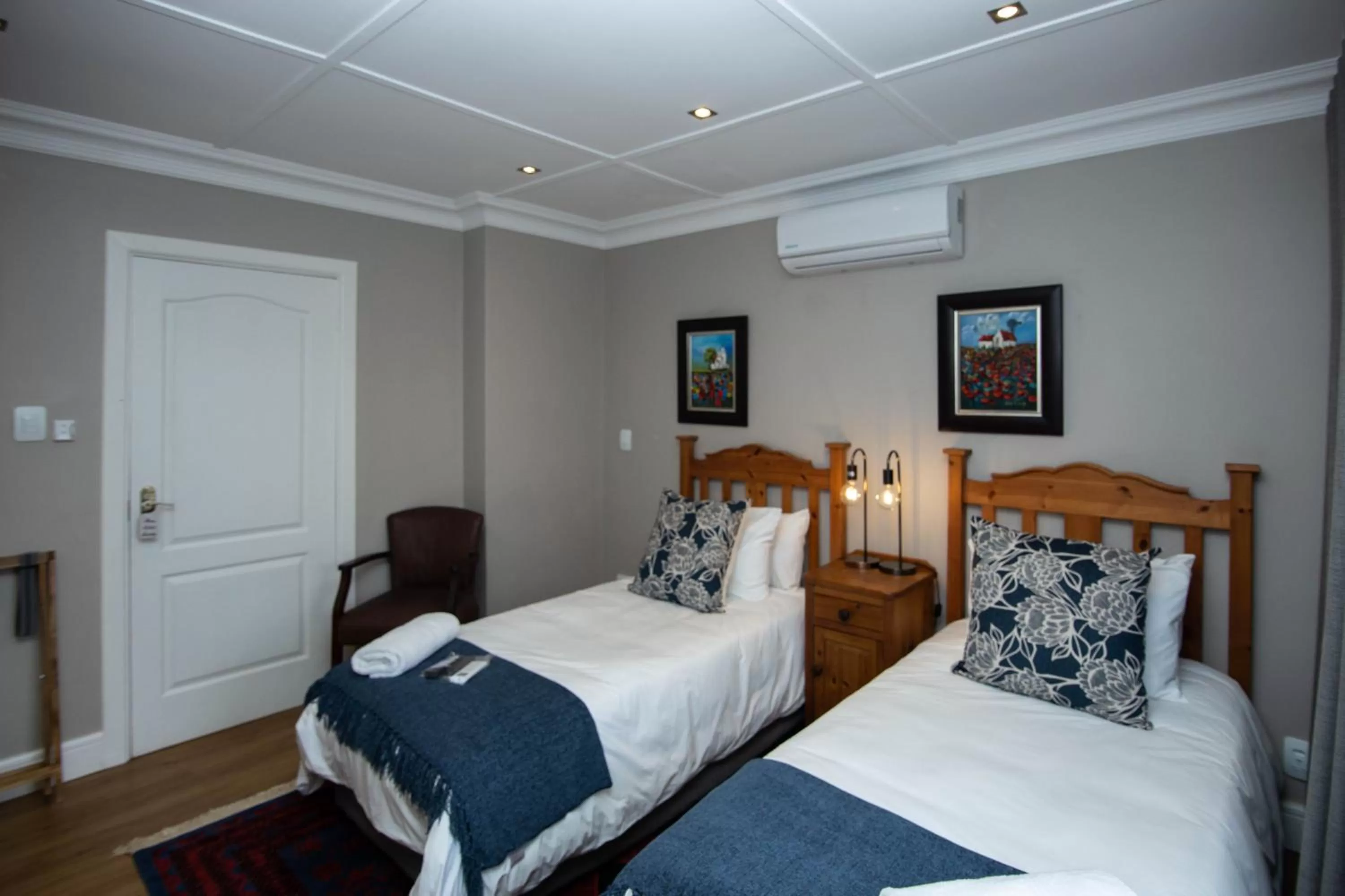 Bedroom, Bed in Milner House Kimberley