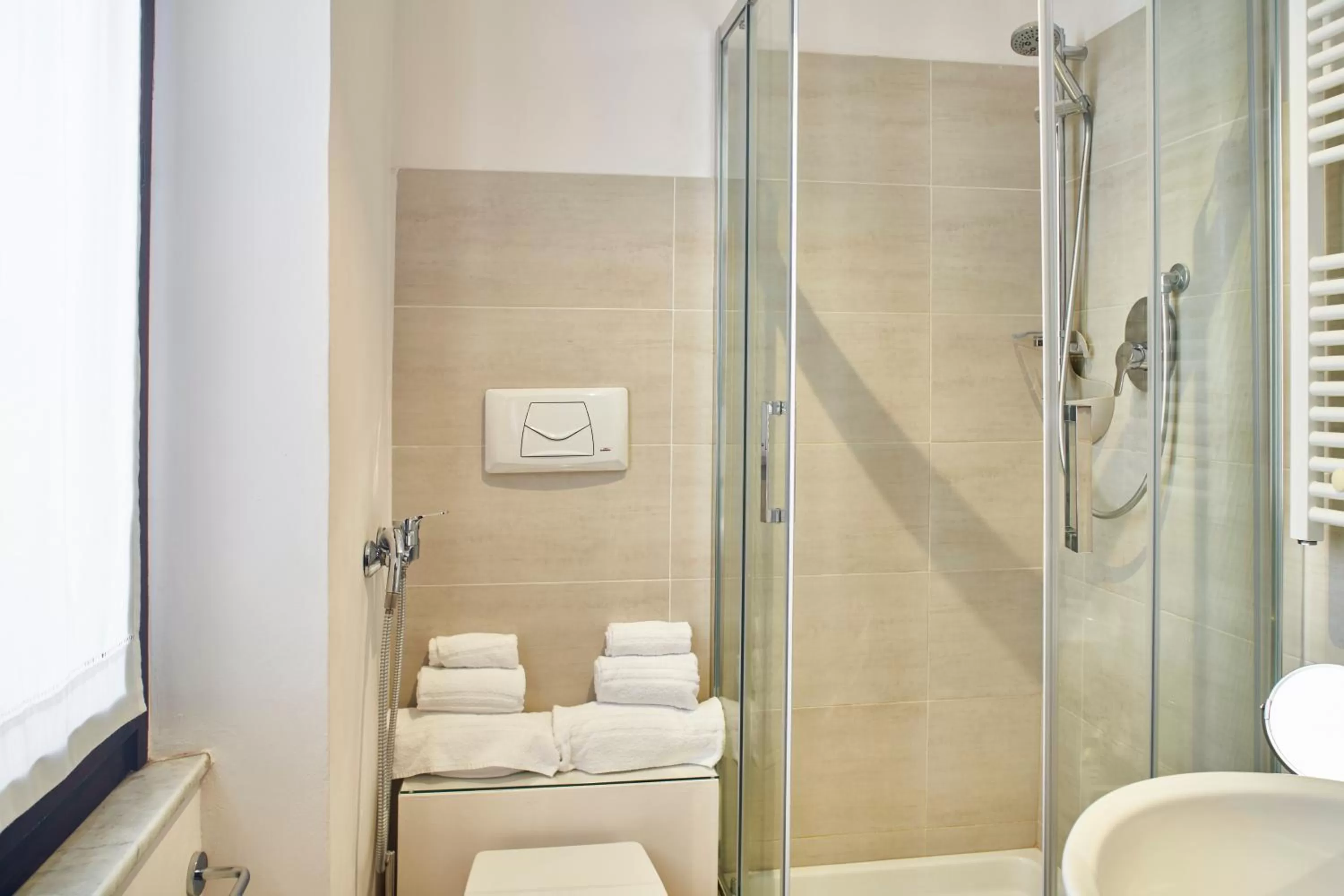 Bathroom in Palazzo del Magnifico B&B