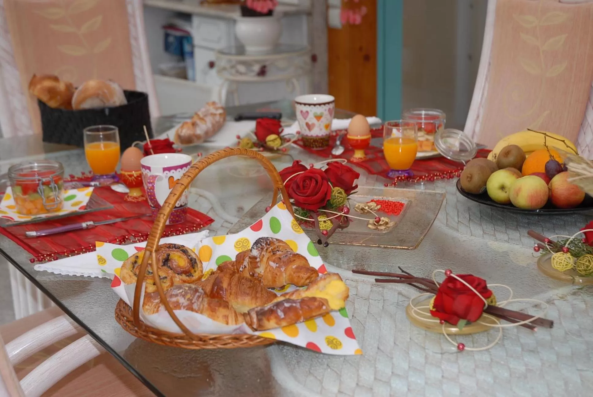 Food and drinks in Villa Thalassa domaineleshesperides