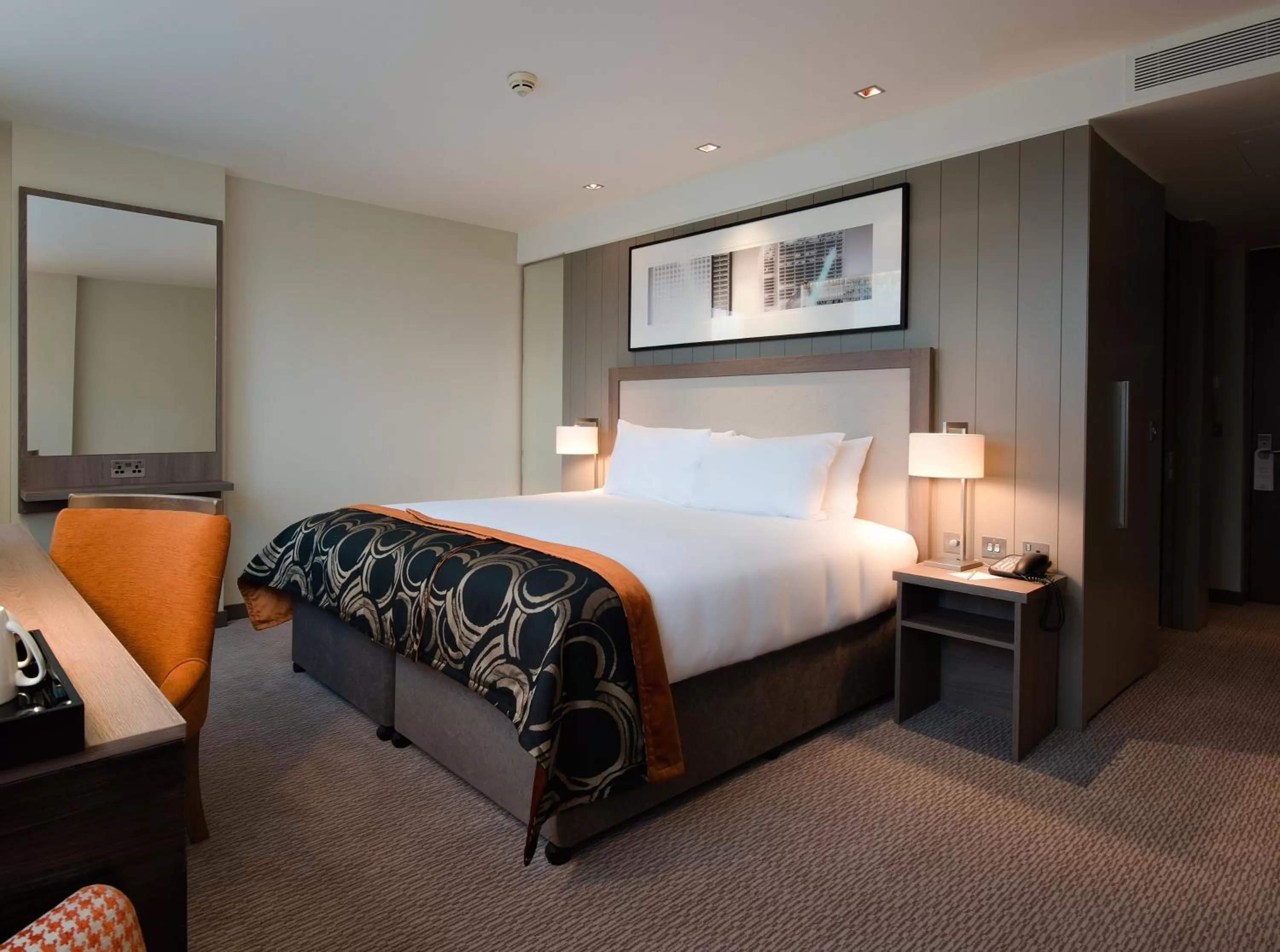 Photo of the whole room, Bed in Clayton Hotel Chiswick